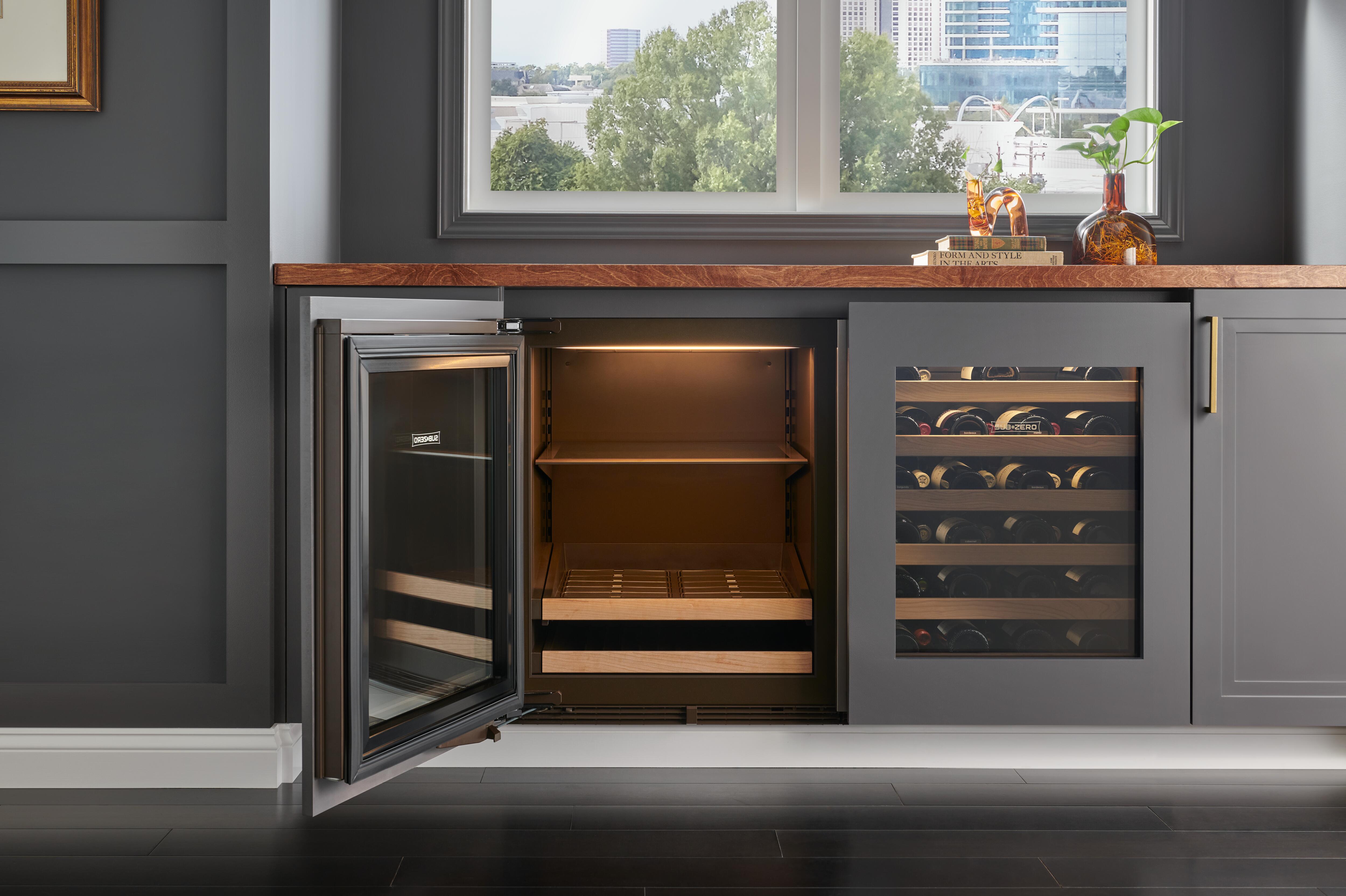 Model: DEU2450BG/ADA/R | Sub-Zero 24" Designer Undercounter ADA Height Beverage Center - Panel Ready - Right Hinge