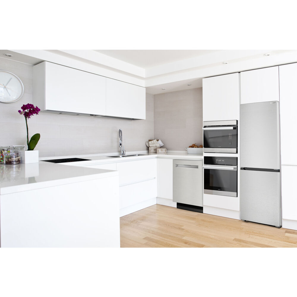 Model: SWA2450GS | Sharp Appliances 24" / 2.5 CF Electric Single Wall Oven, Convection