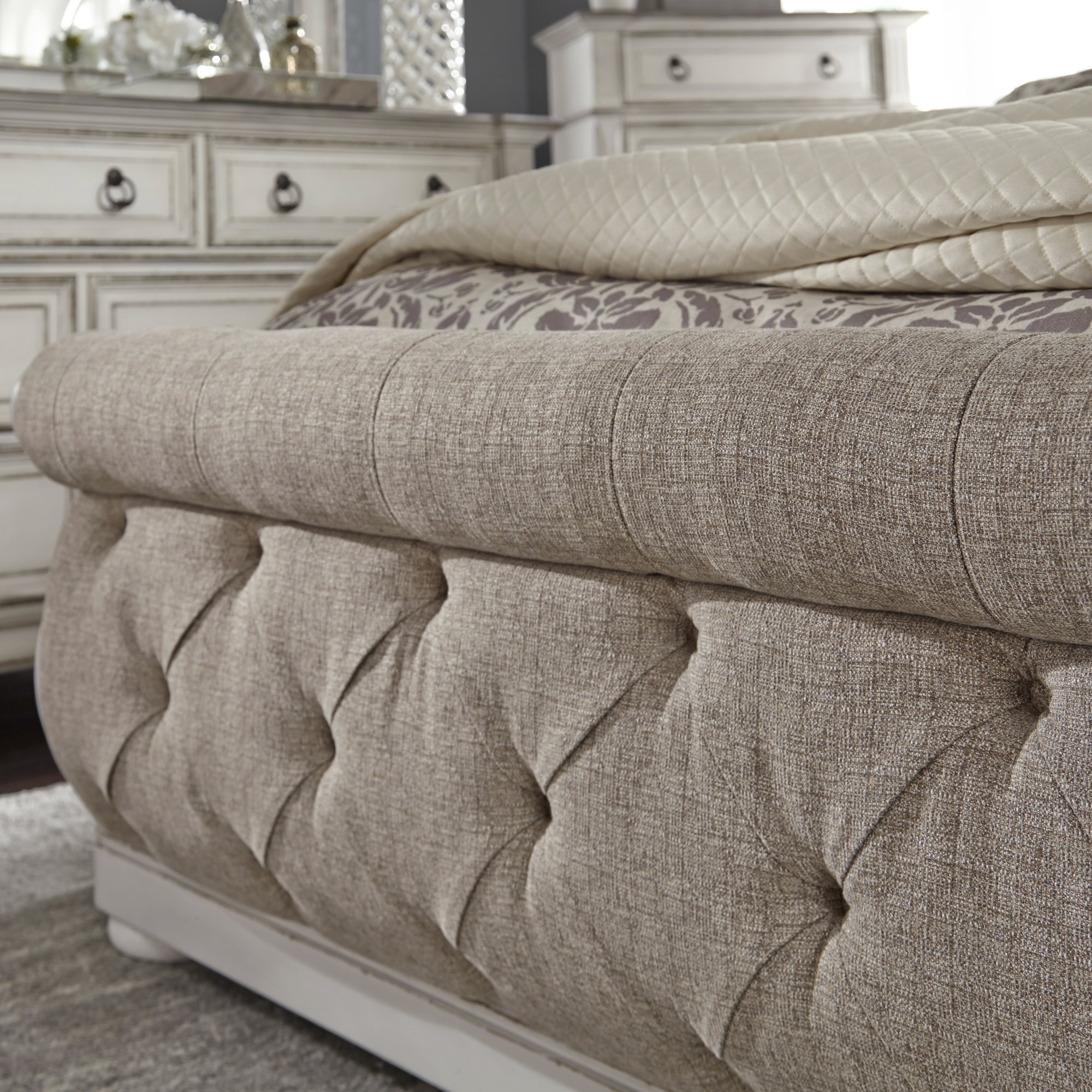 Model: 244-BR22FU | Liberty Furniture King Uph Sleigh Footboard
