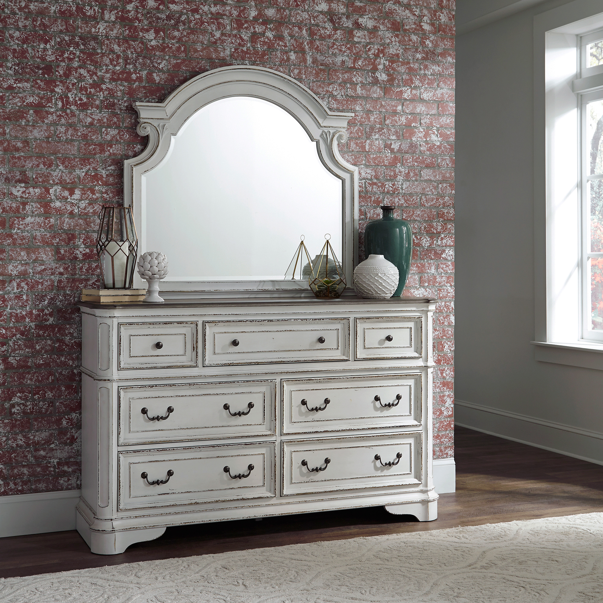 Liberty Furniture Dresser & Mirror