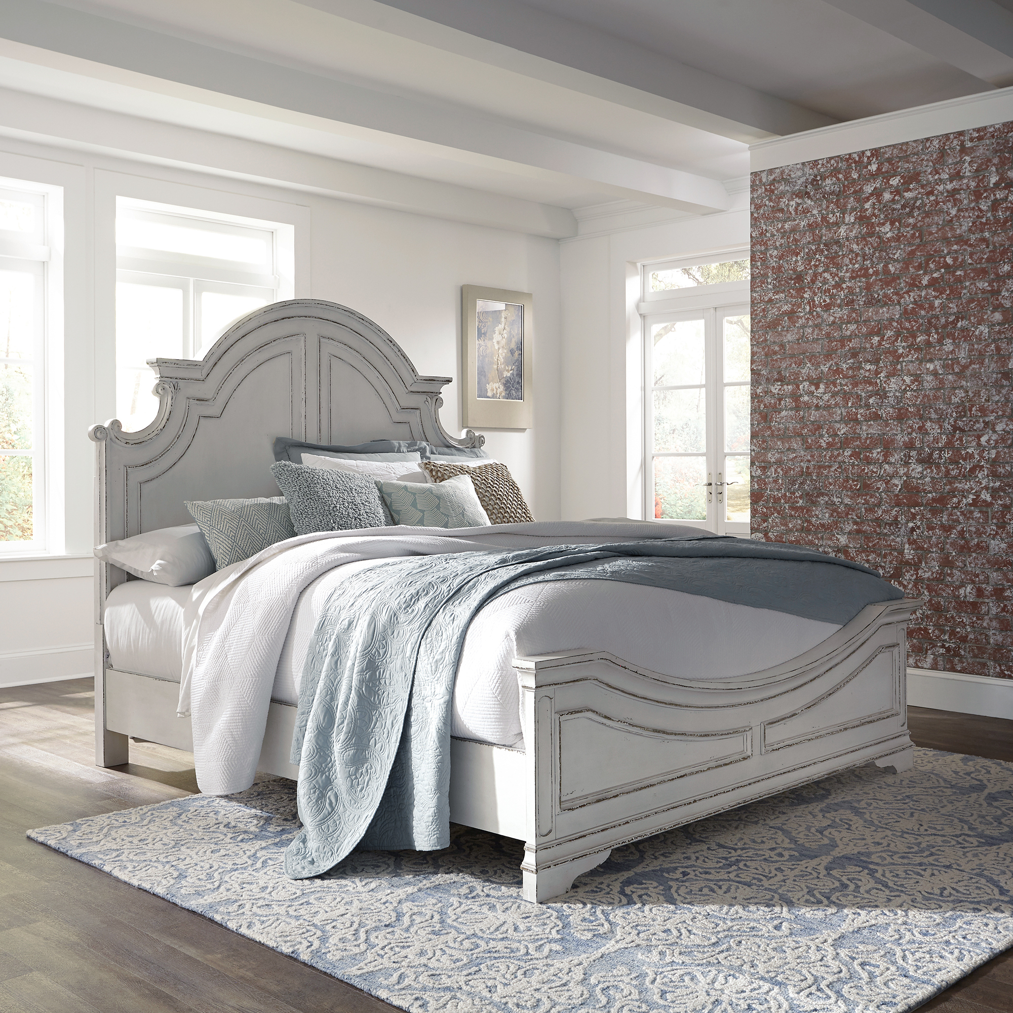 Liberty Furniture Queen Panel Bed