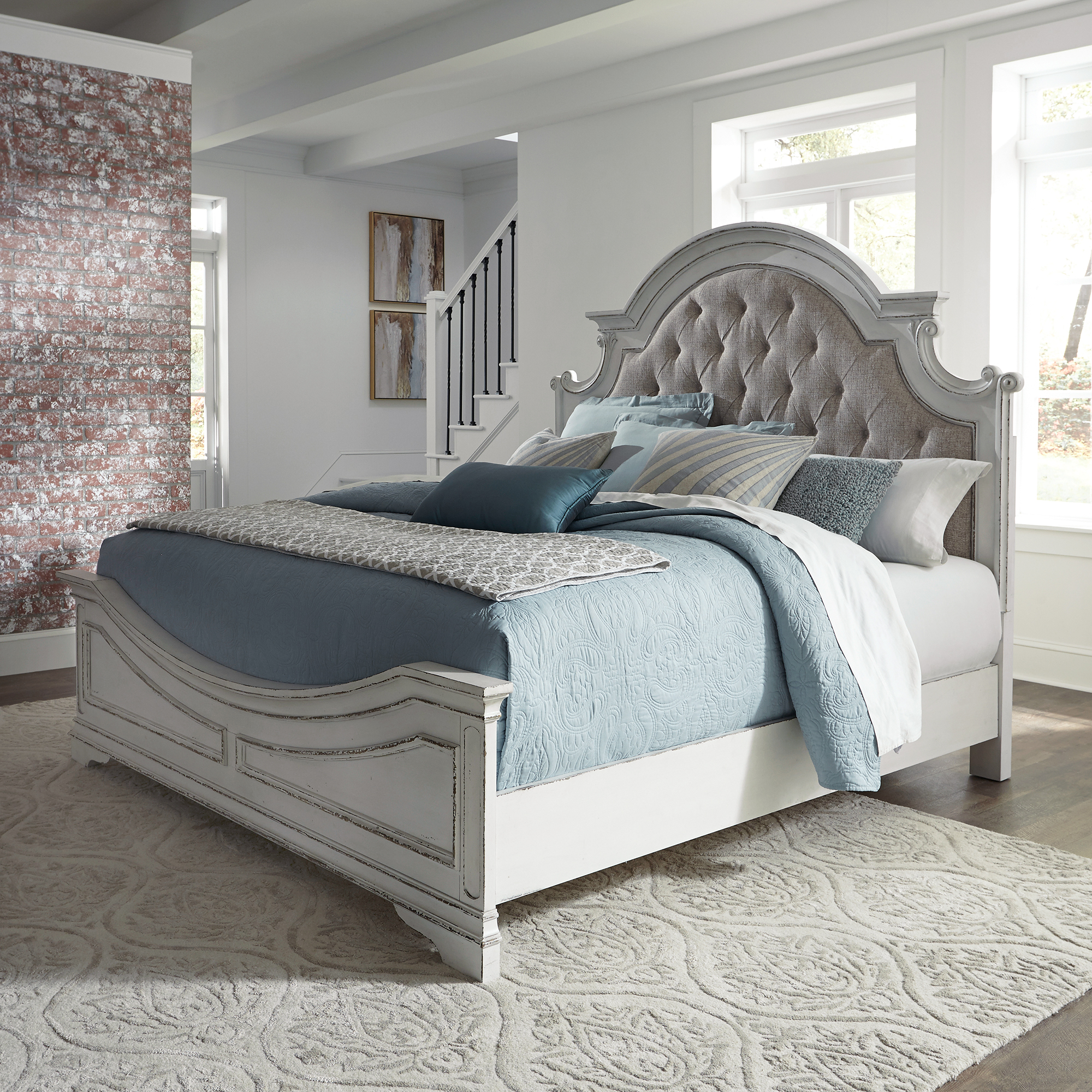 Liberty Furniture Queen Upholstered Bed