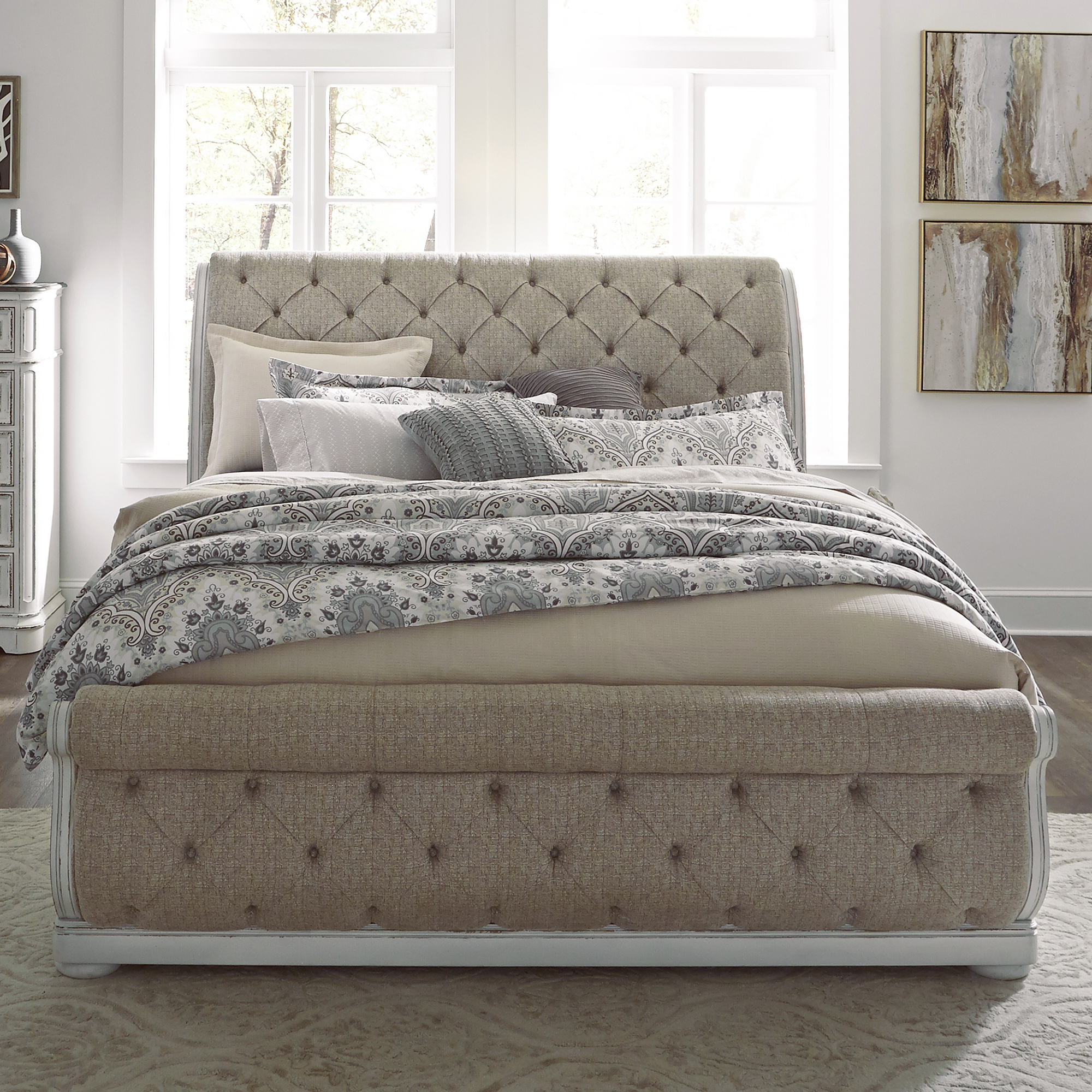 Model: 244-BR-QUSL | Liberty Furniture Queen Uph Sleigh Bed