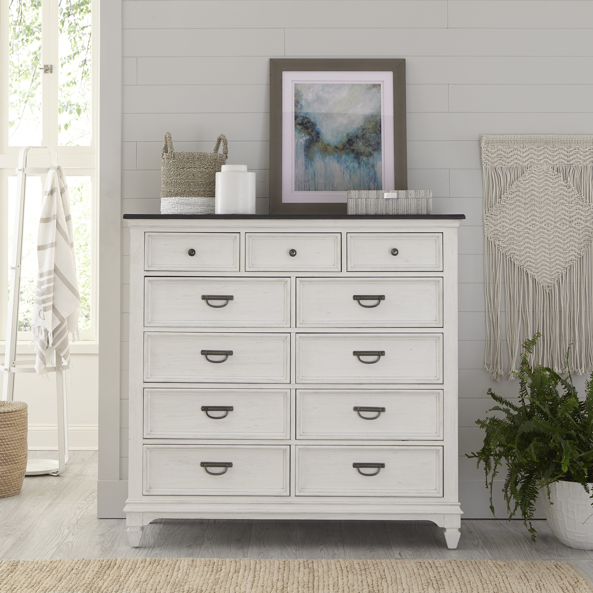 Liberty Furniture 11 Drawer Chesser