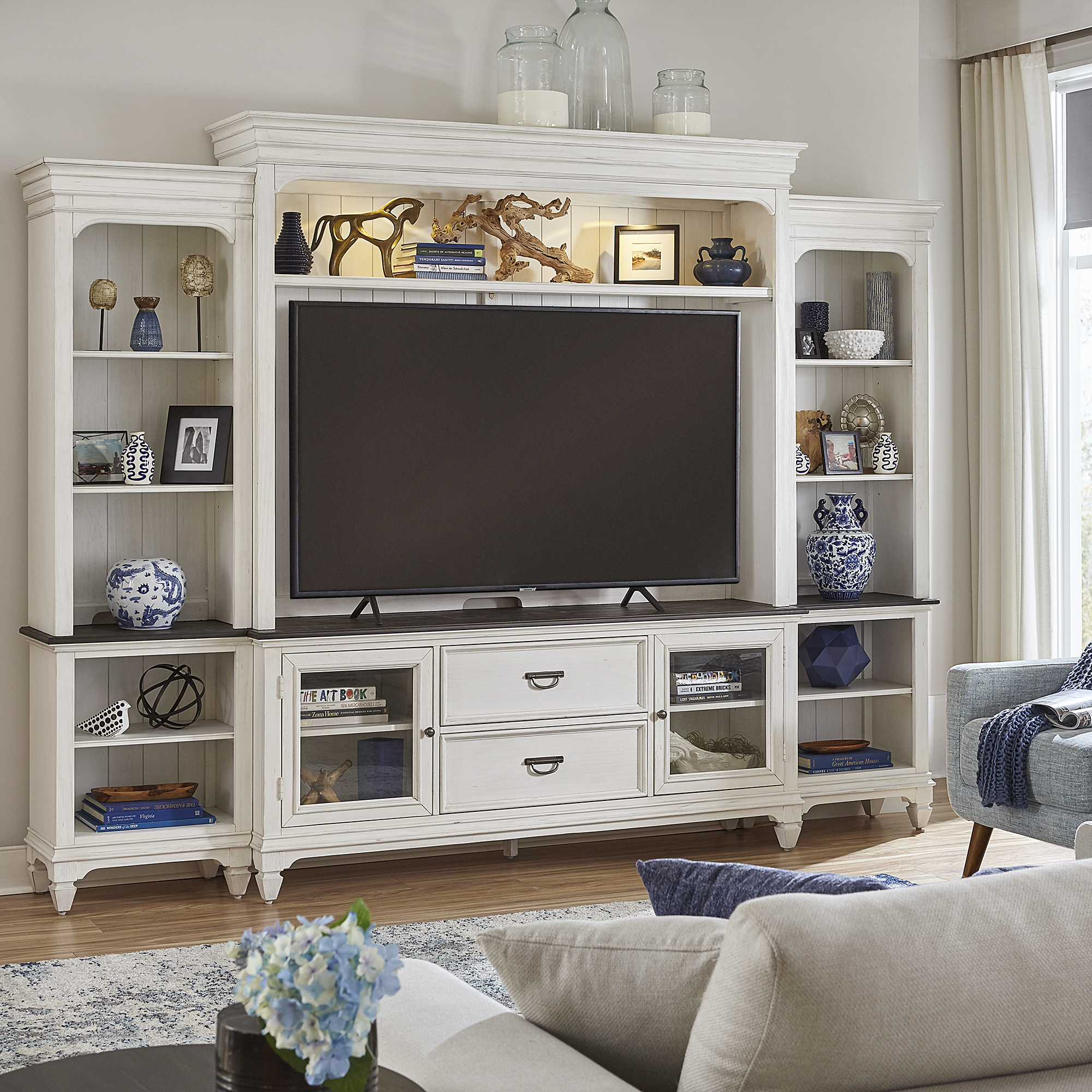 Liberty Furniture Entertainment Center with Piers