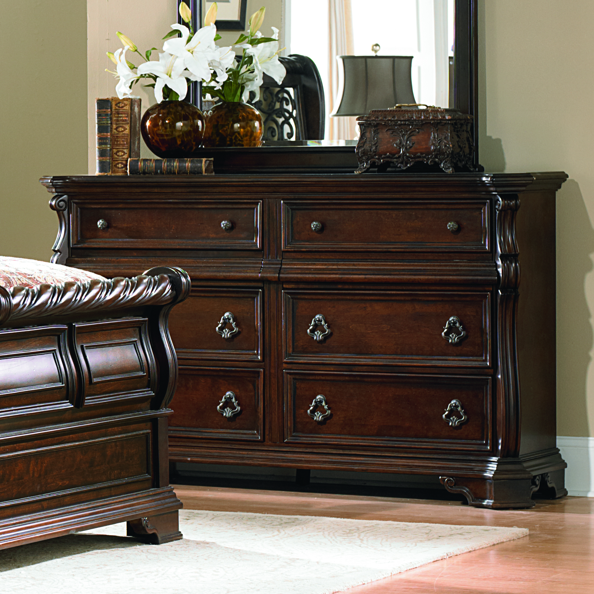 Liberty Furniture 8 Drawer Double Dresser