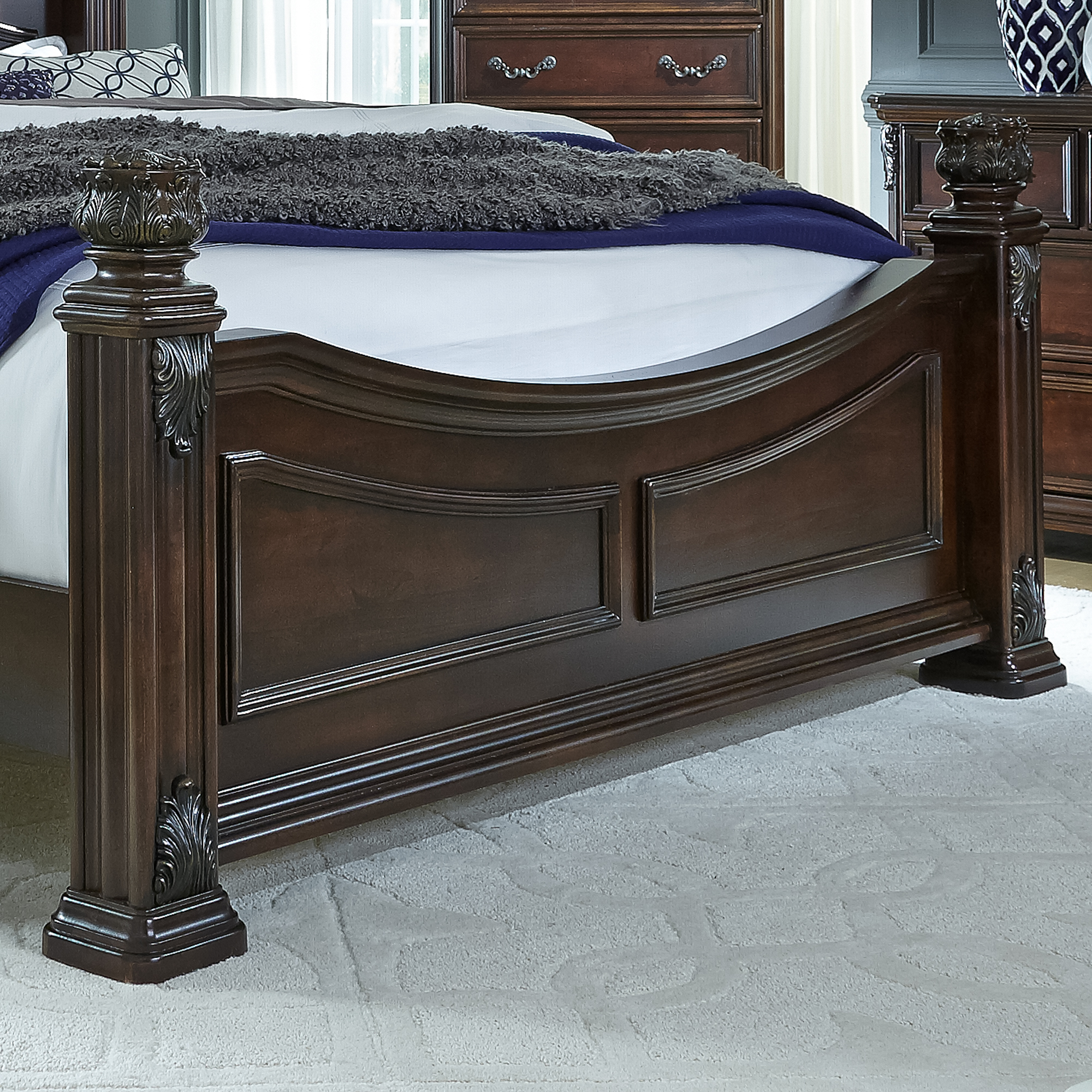 Liberty Furniture King Poster Footboard