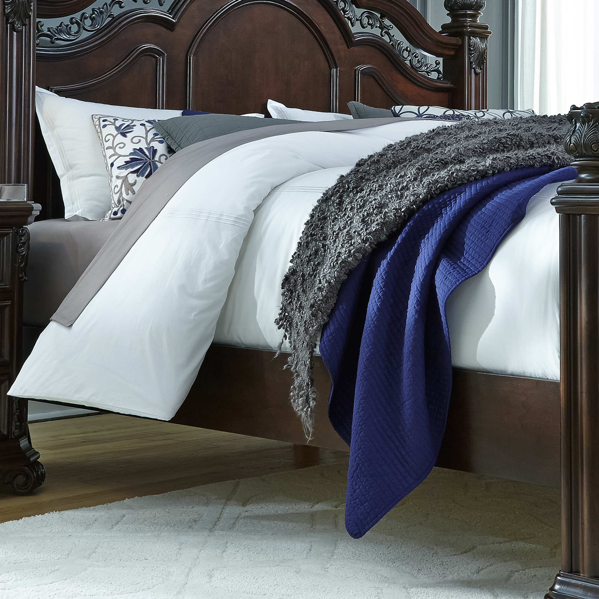 Liberty Furniture King Poster Rails