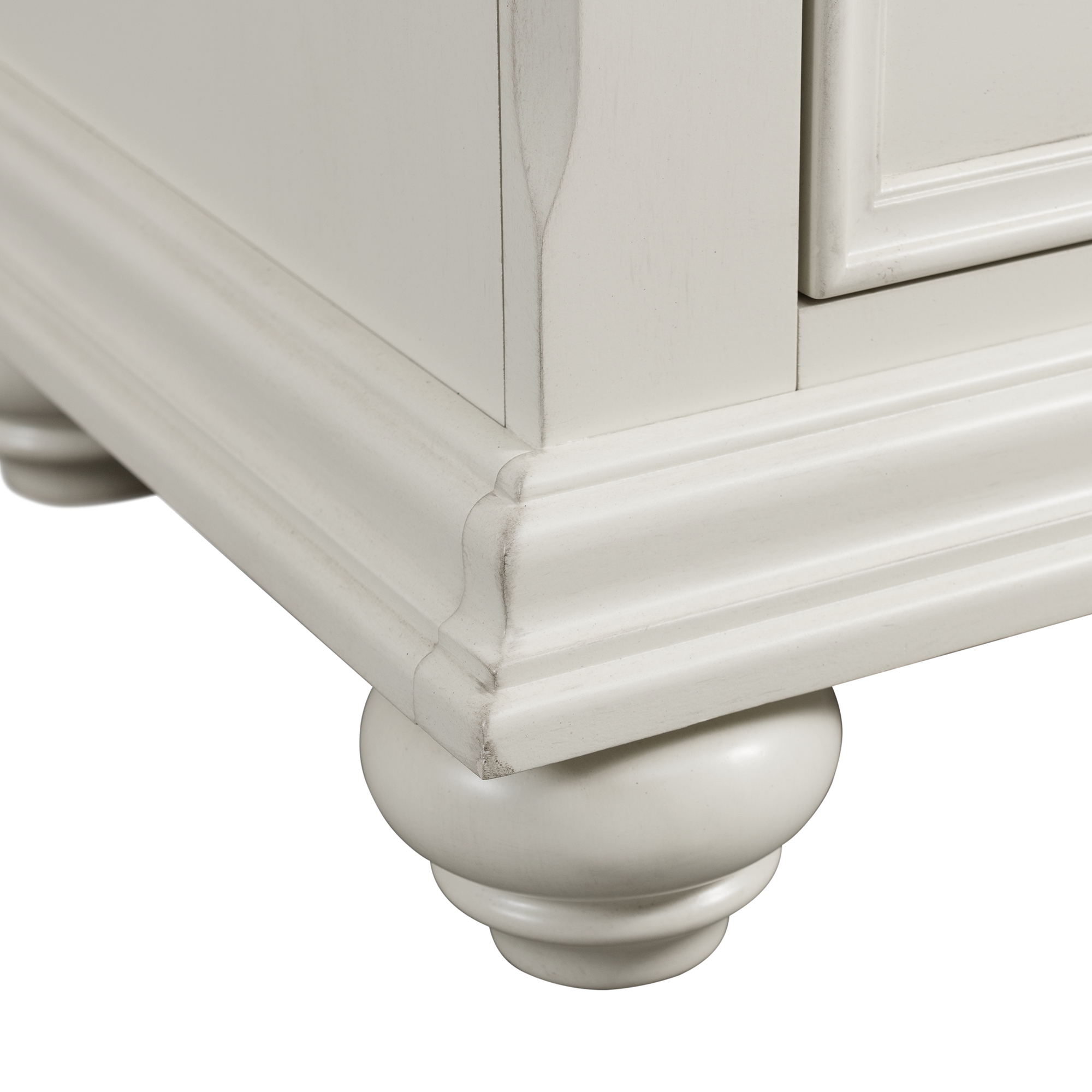 Model: SR600CH | Elements Slater Chest in Antique White