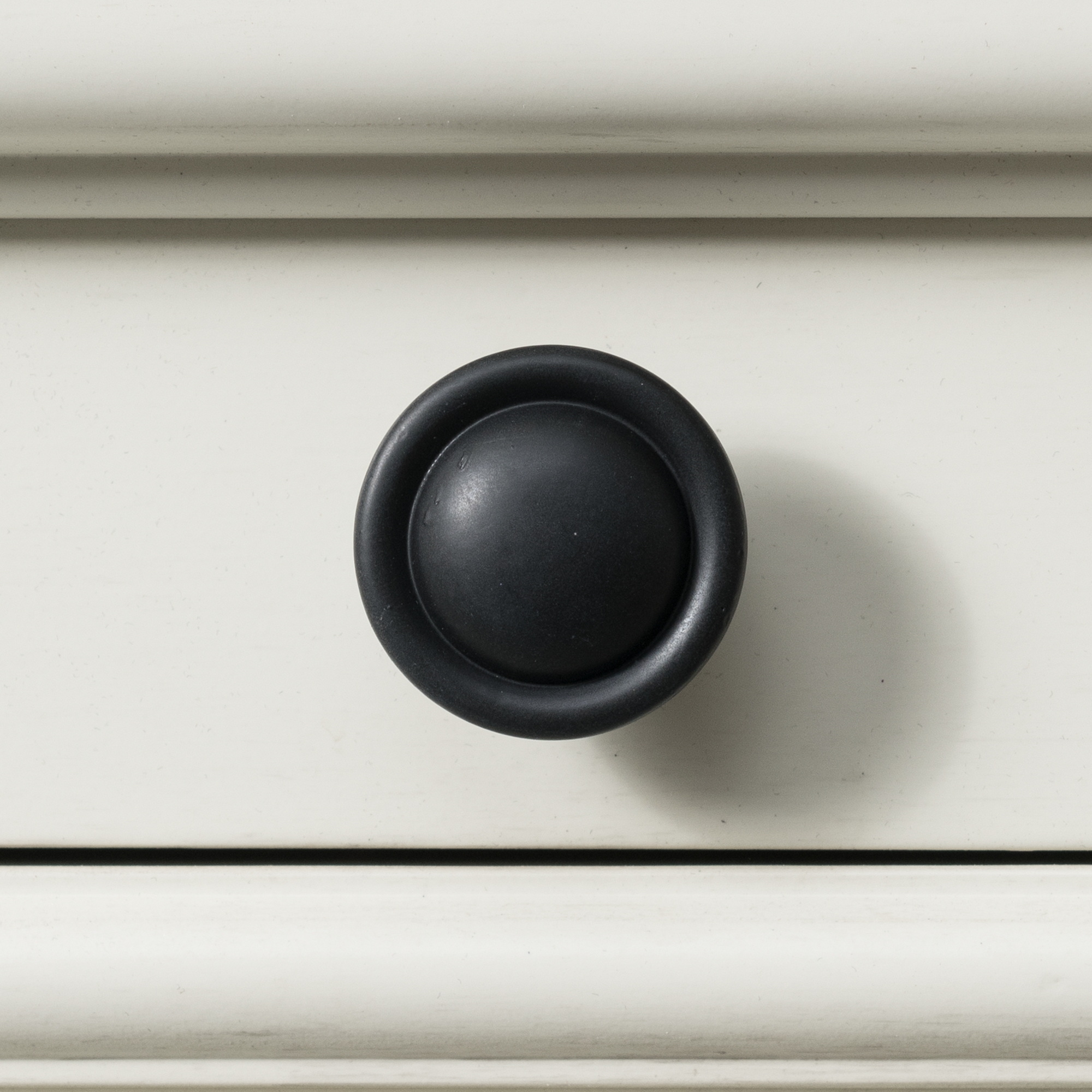 Model: SR600CH | Elements Slater Chest in Antique White