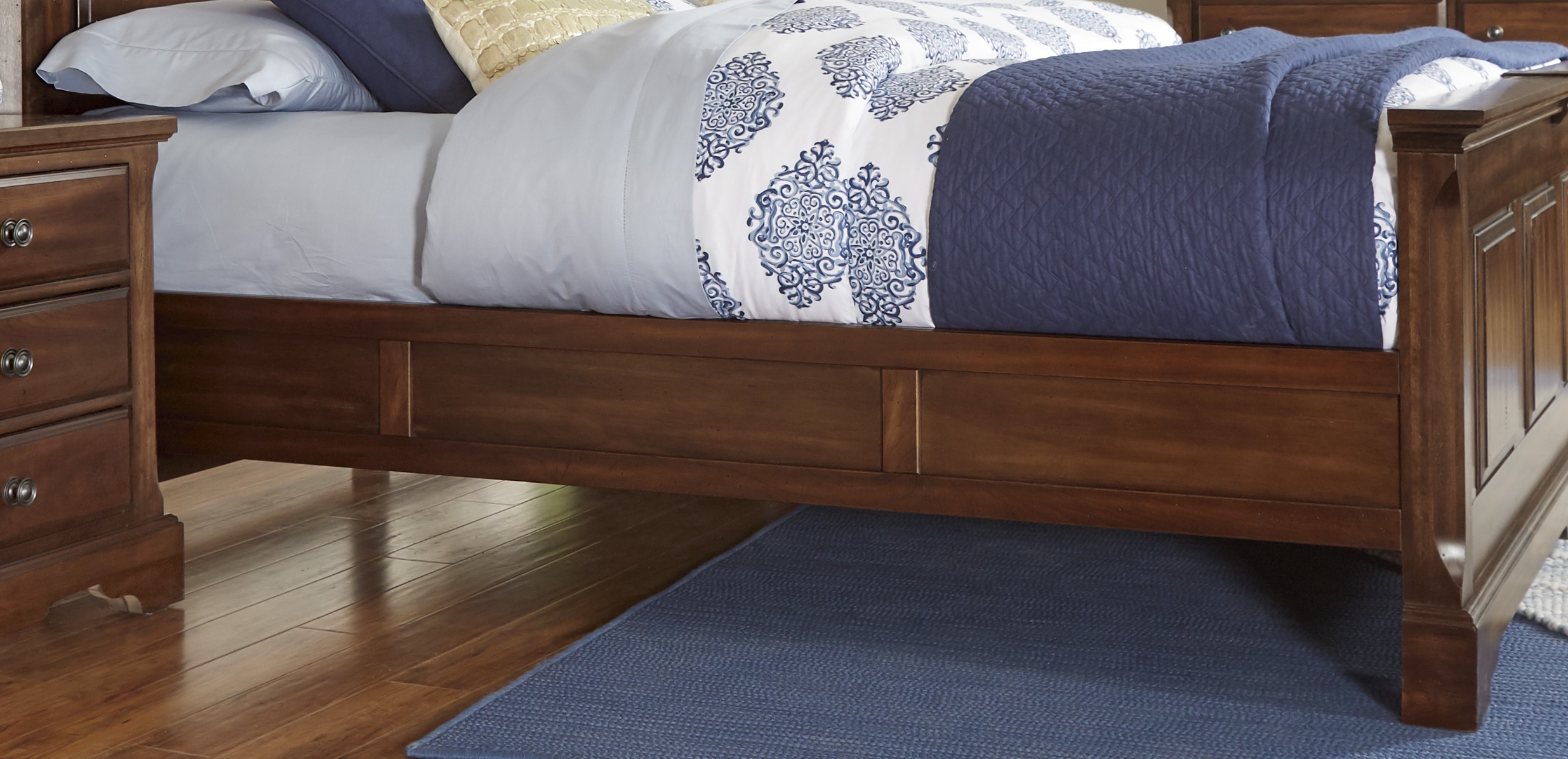 Model: 110-559-955-822 | Artisan & Post by Vaughan-Bassett Queen Mansion Bed With Decorative Rails