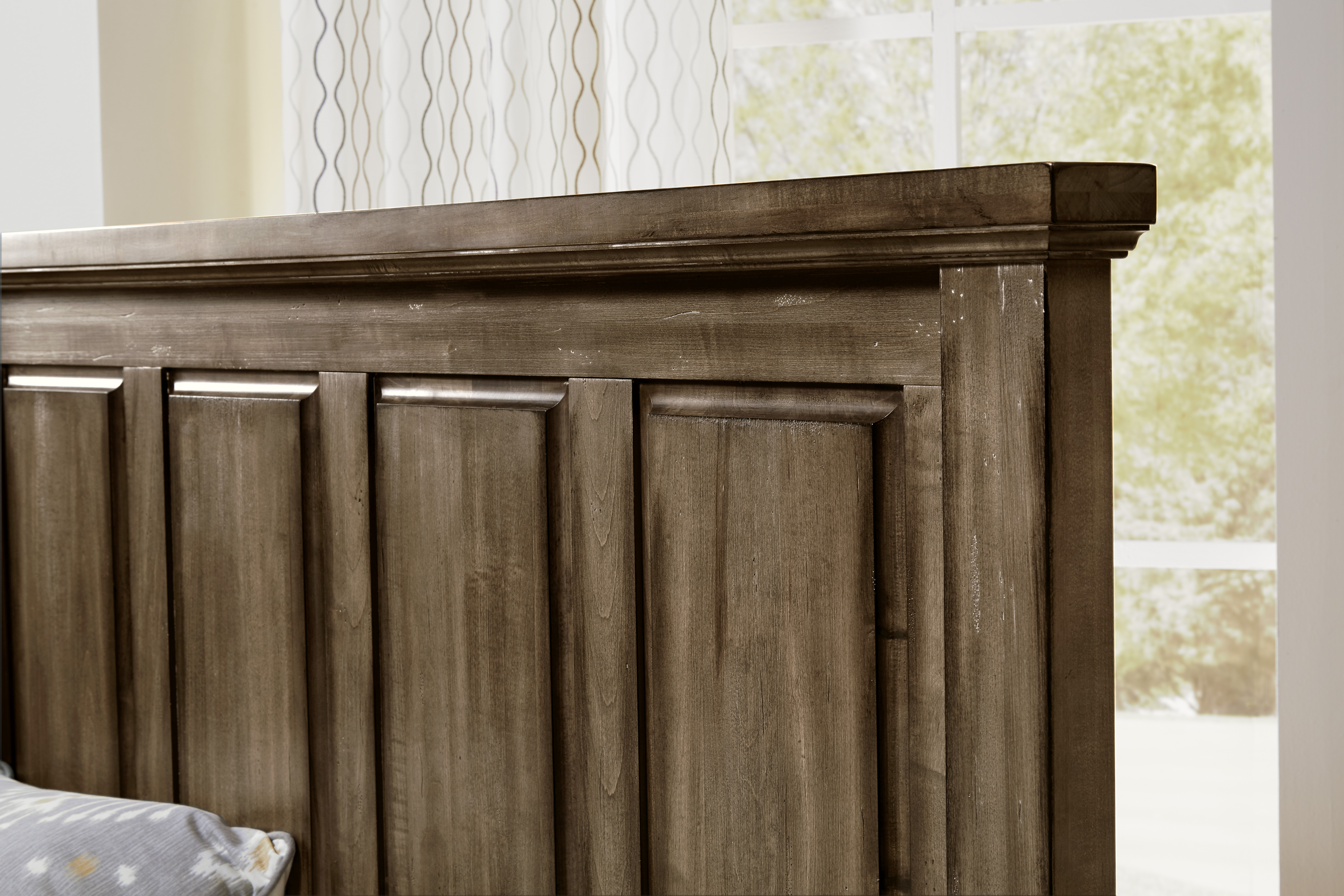 Artisan & Post by Vaughan-Bassett Mansion Hdbd 5/0