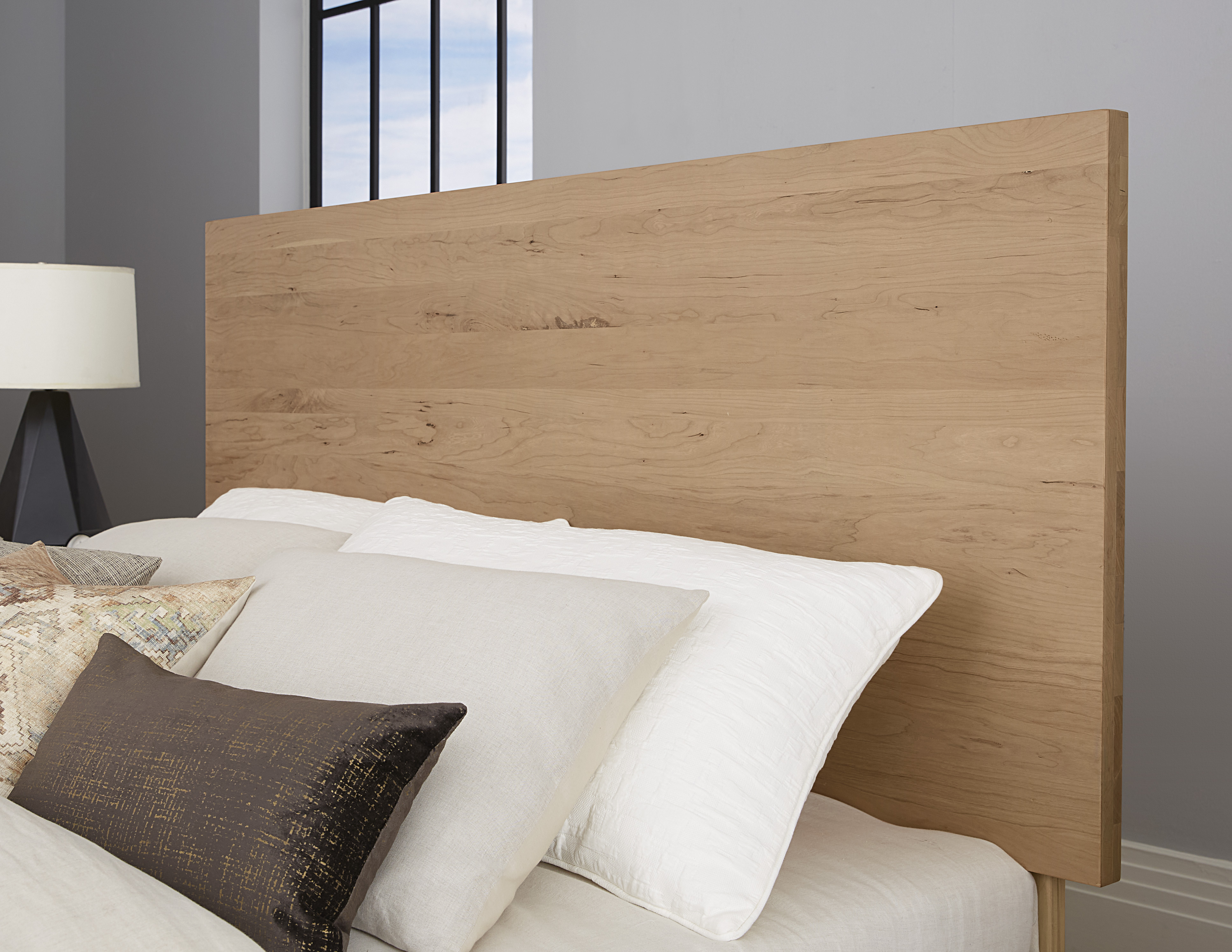 Model: 154-669 | Artisan & Post by Vaughan-Bassett Ben'S Plank Hdbd 6/6