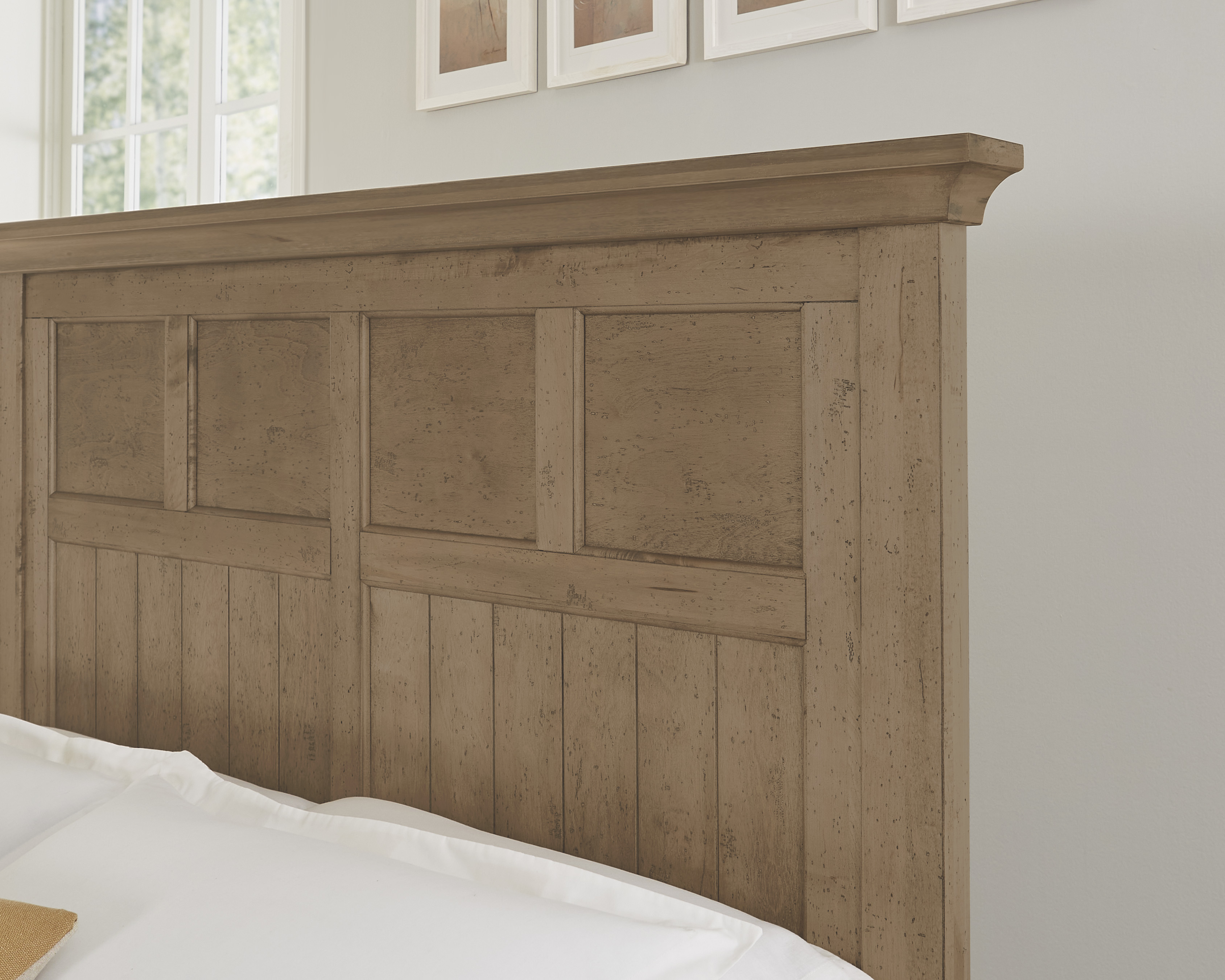 Model: 155-558-855-922 | Artisan & Post by Vaughan-Bassett Queen Window Pane Bed