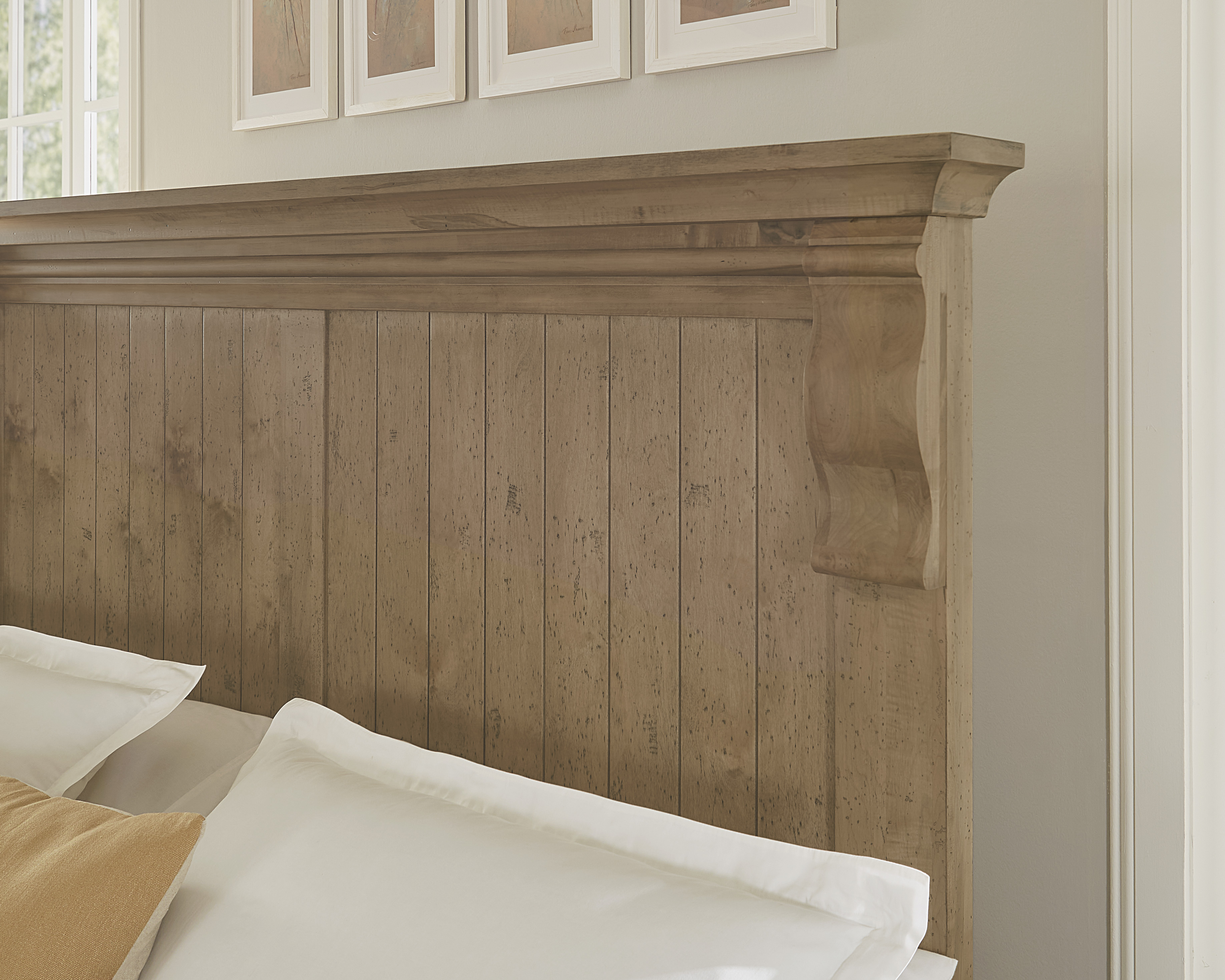 Model: 155-559-955-722 | Artisan & Post by Vaughan-Bassett Queen Corbel Bed