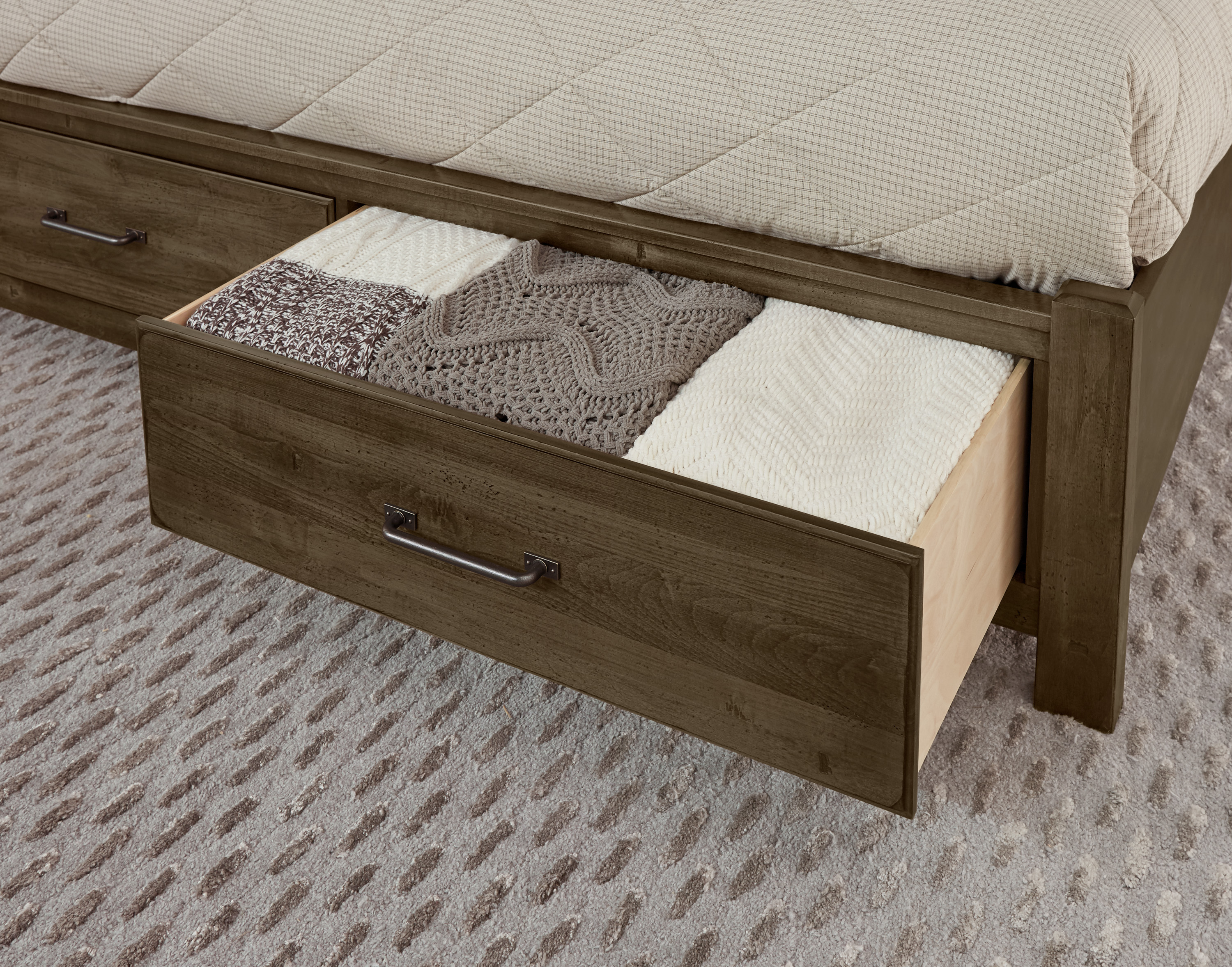 Model: 170-066B | Artisan & Post by Vaughan-Bassett Storage Ftbd 6/6 - 2 Drwr