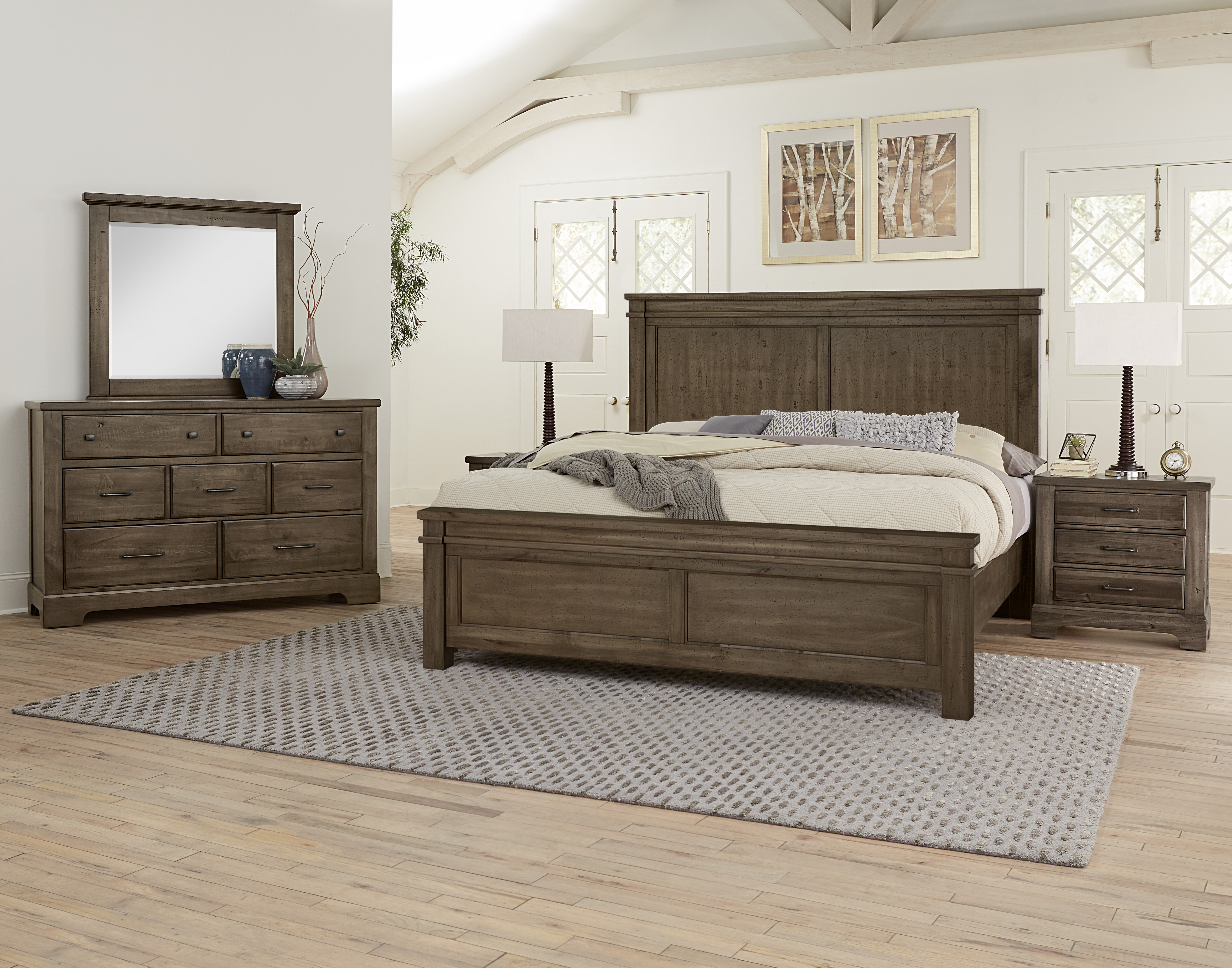 Model: 170-551-155-922 | Artisan & Post by Vaughan-Bassett Queen Mansion Bed