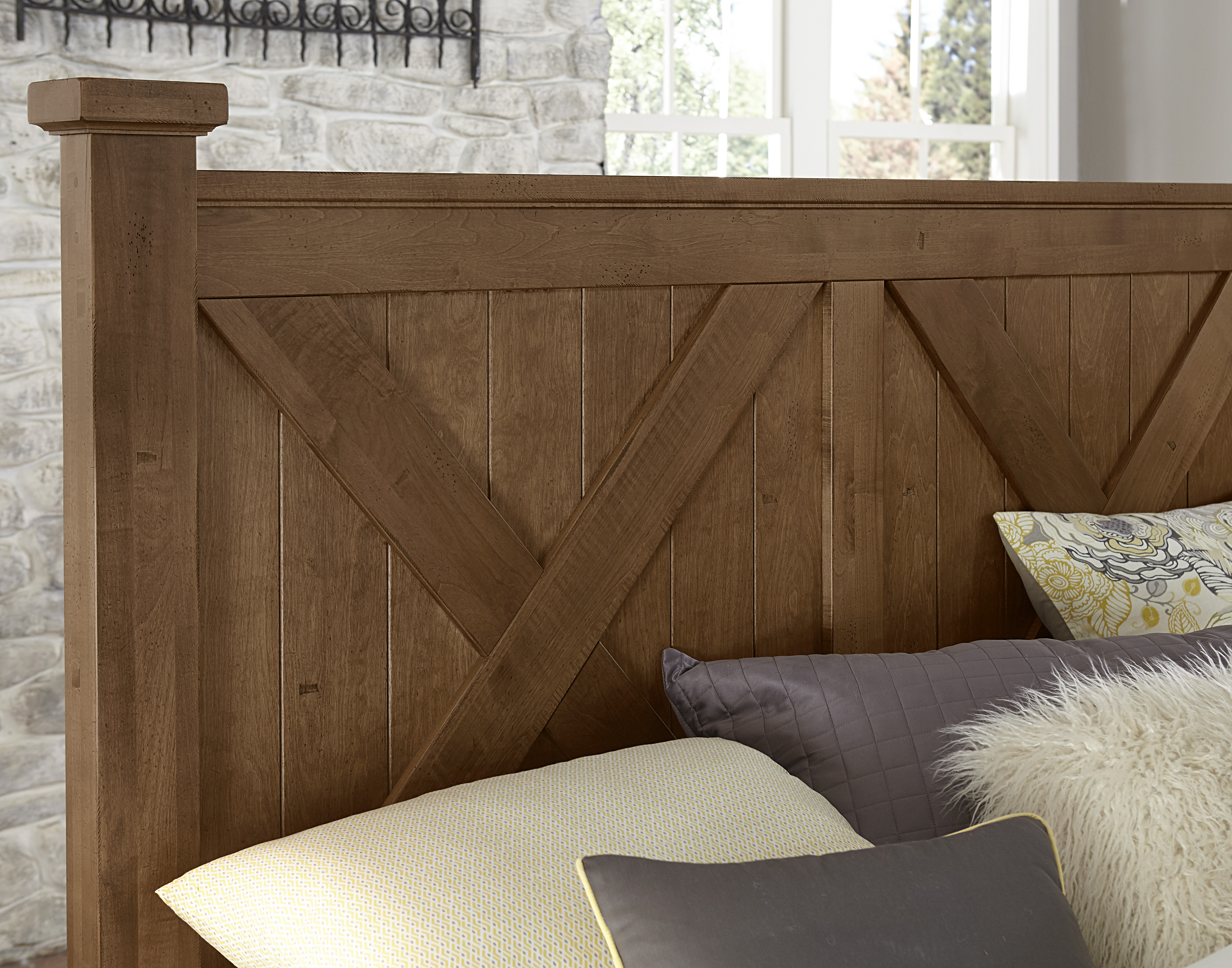 Model: 174-557-755-922 | Artisan & Post by Vaughan-Bassett Queen X Bed With X Footboard