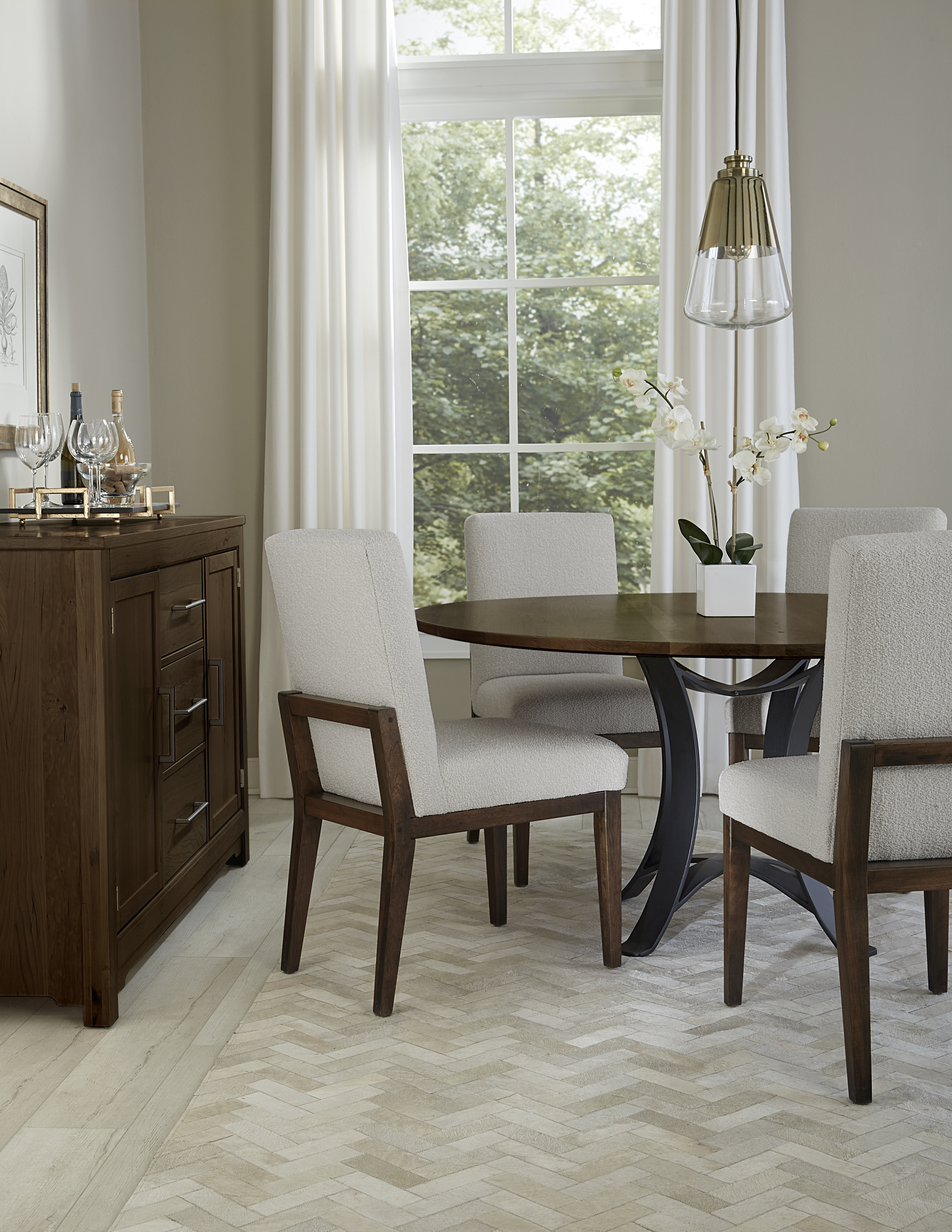 Model: 150-060 | Artisan & Post by Vaughan-Bassett Round Table Top 60" W/ 1" Top