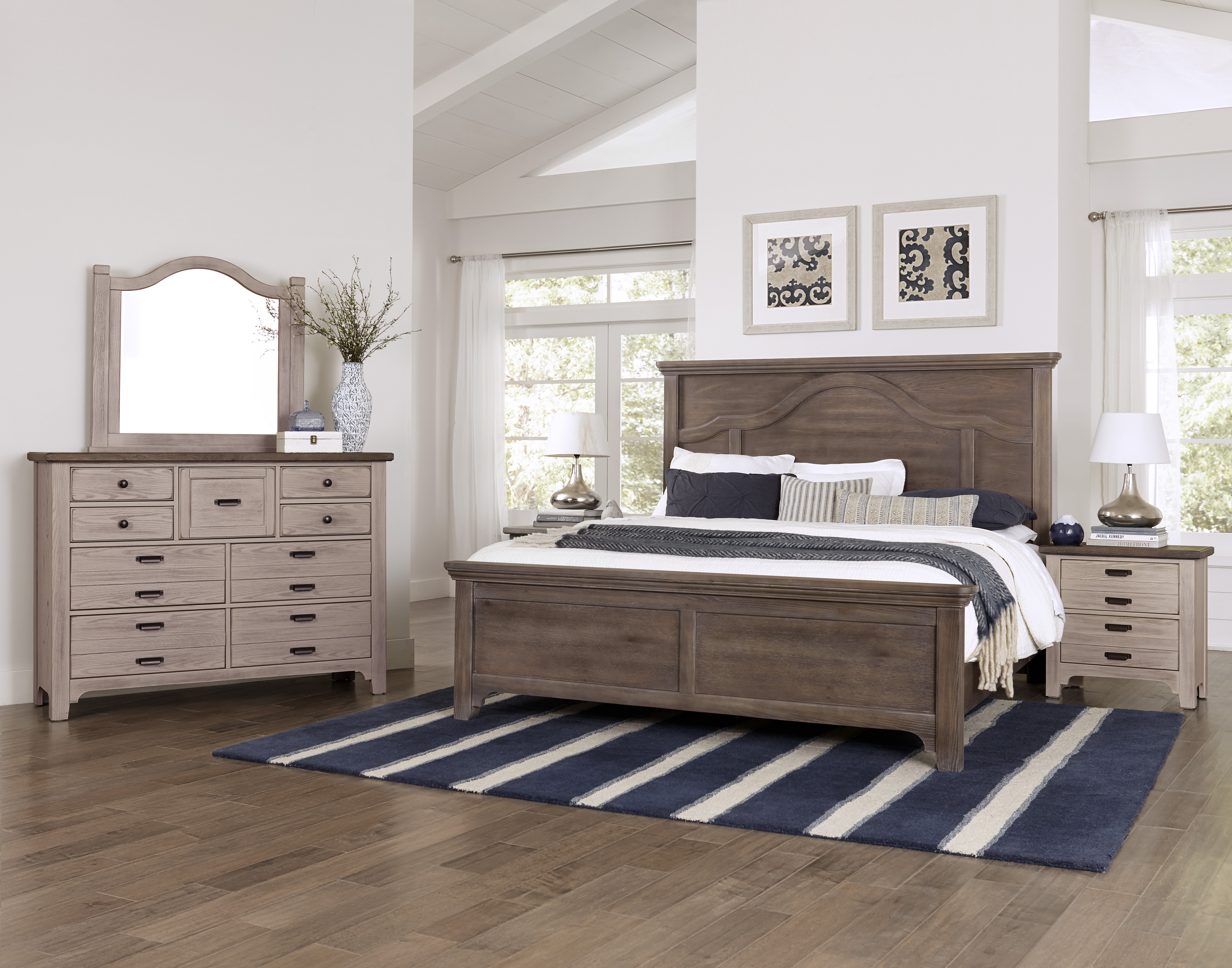 Model: 740-559 | Vaughan-Bassett Mantel Hdbd 5/0
