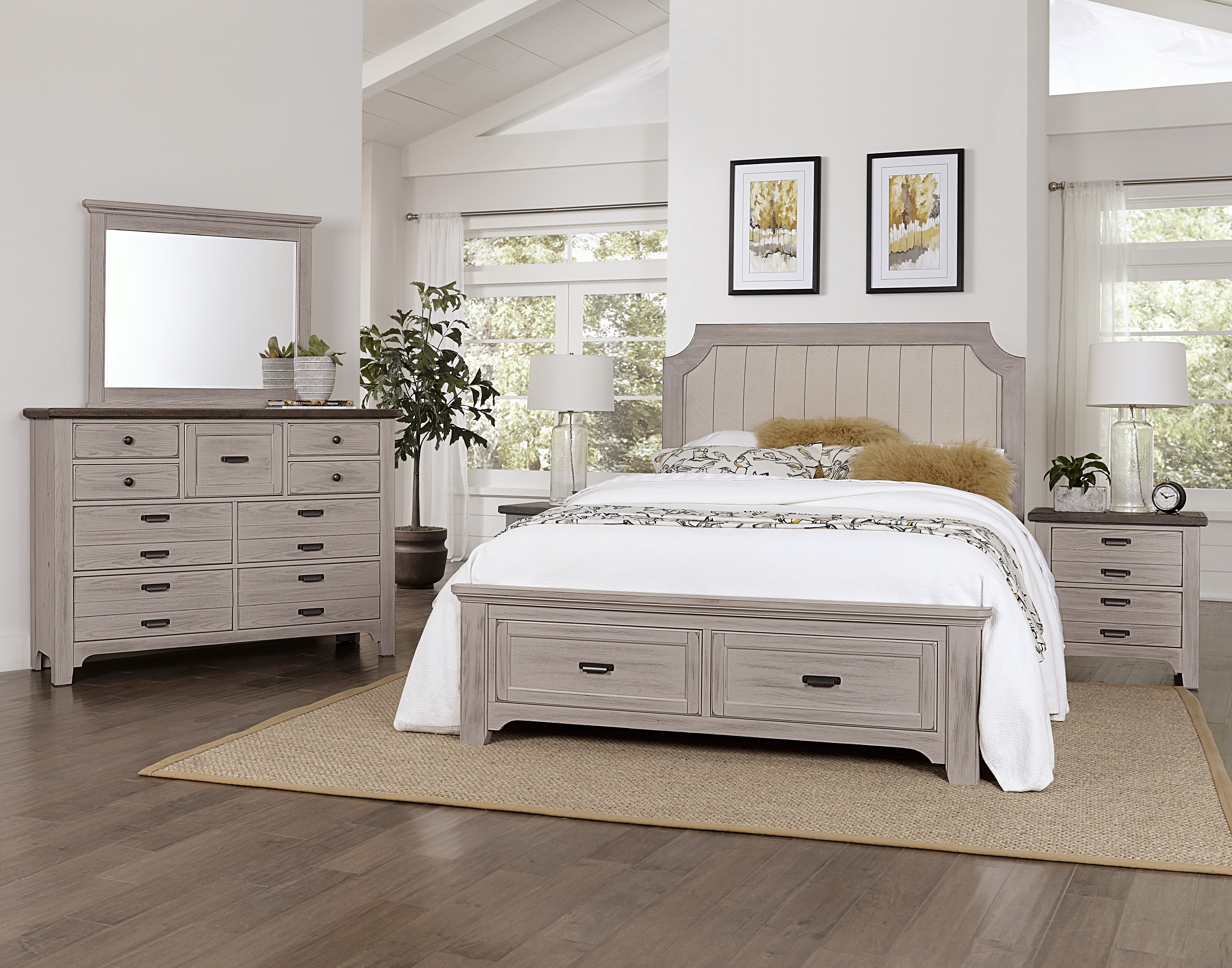 Model: 741-551 | Vaughan-Bassett Upholstered Hdbd 5/0