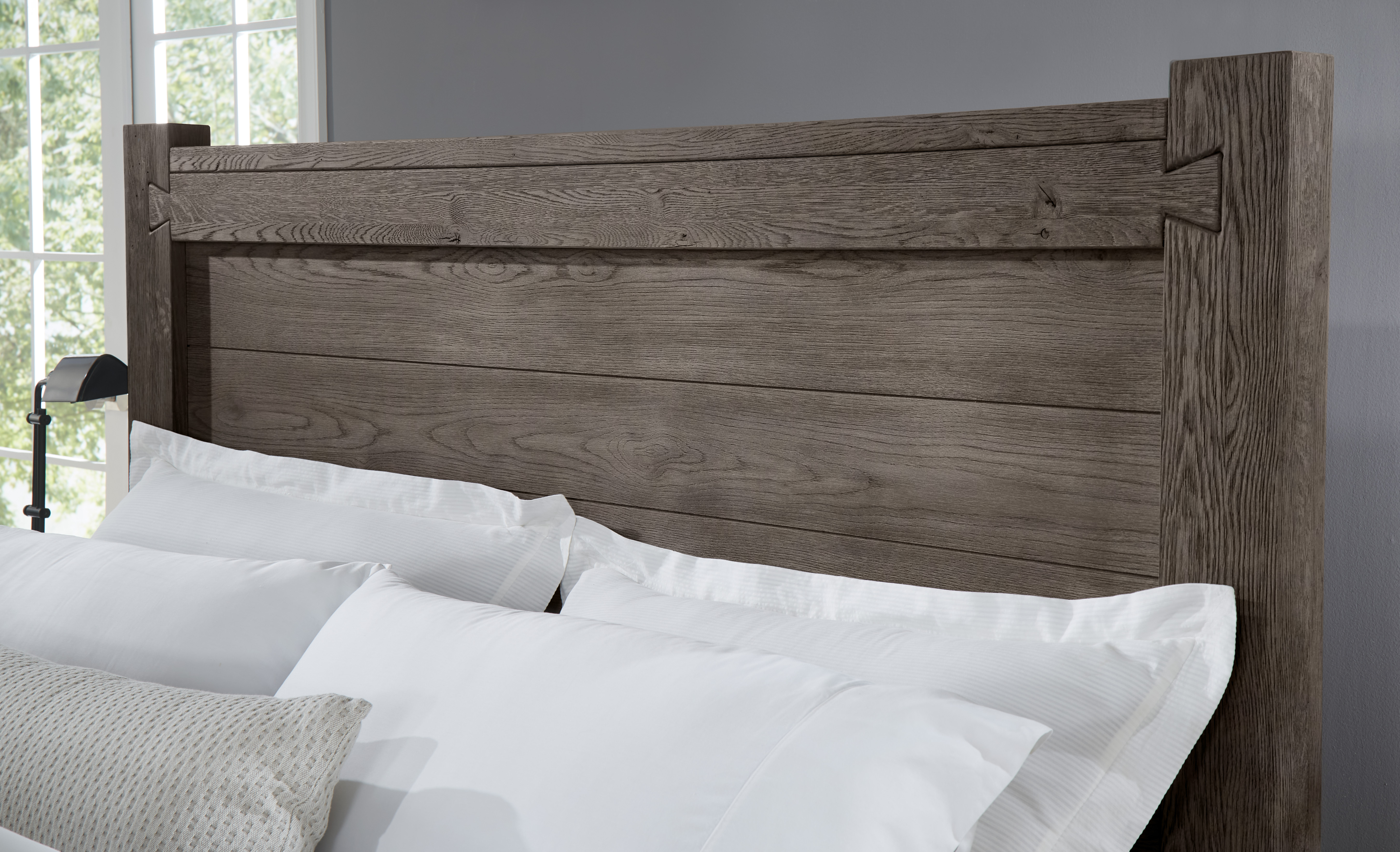 Model: 751-668 | Vaughan-Bassett Dovetail Poster Hdbd 6/6