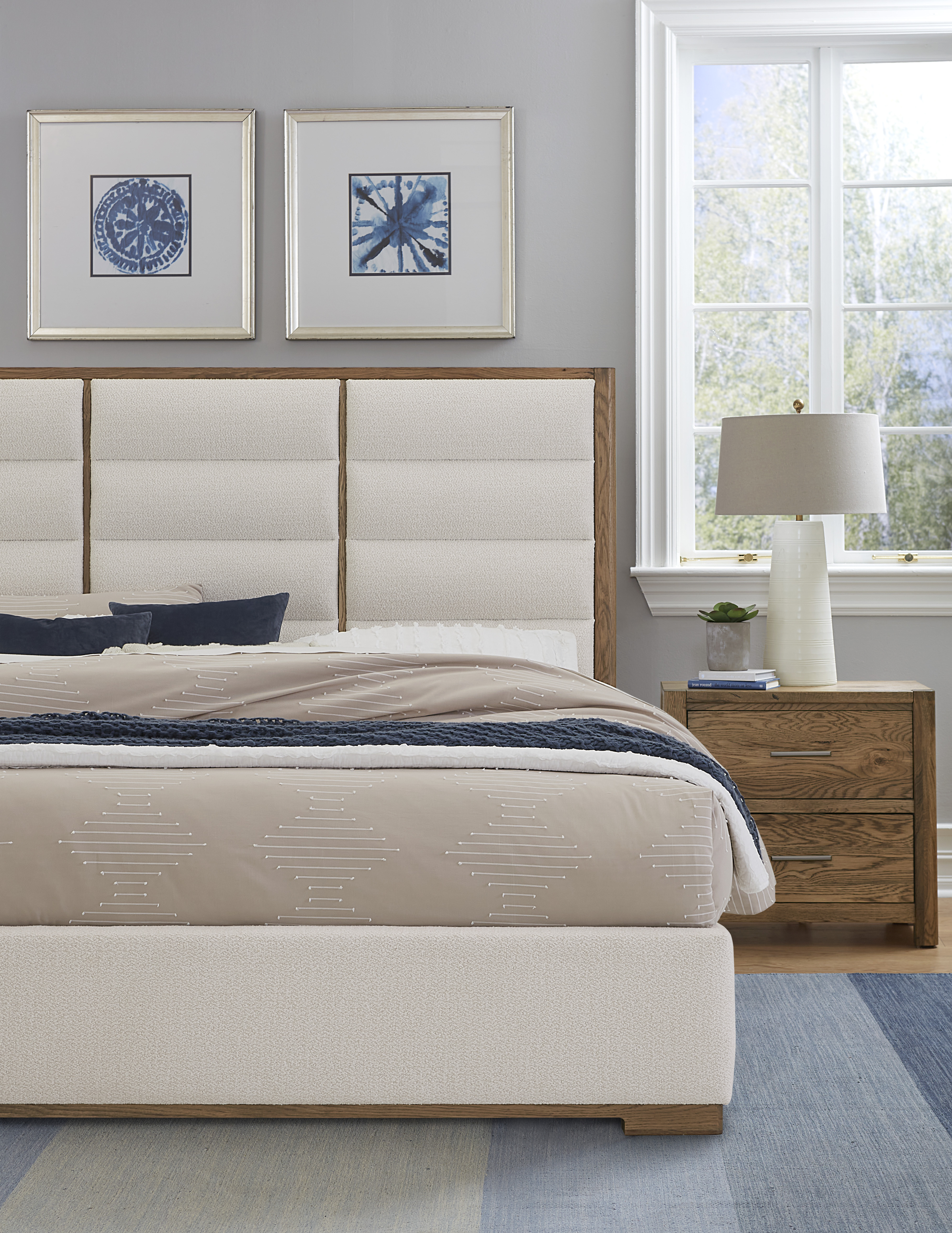 Model: 790-661A-166A-822A | Vaughan-Bassett Erin'S King Uph - White