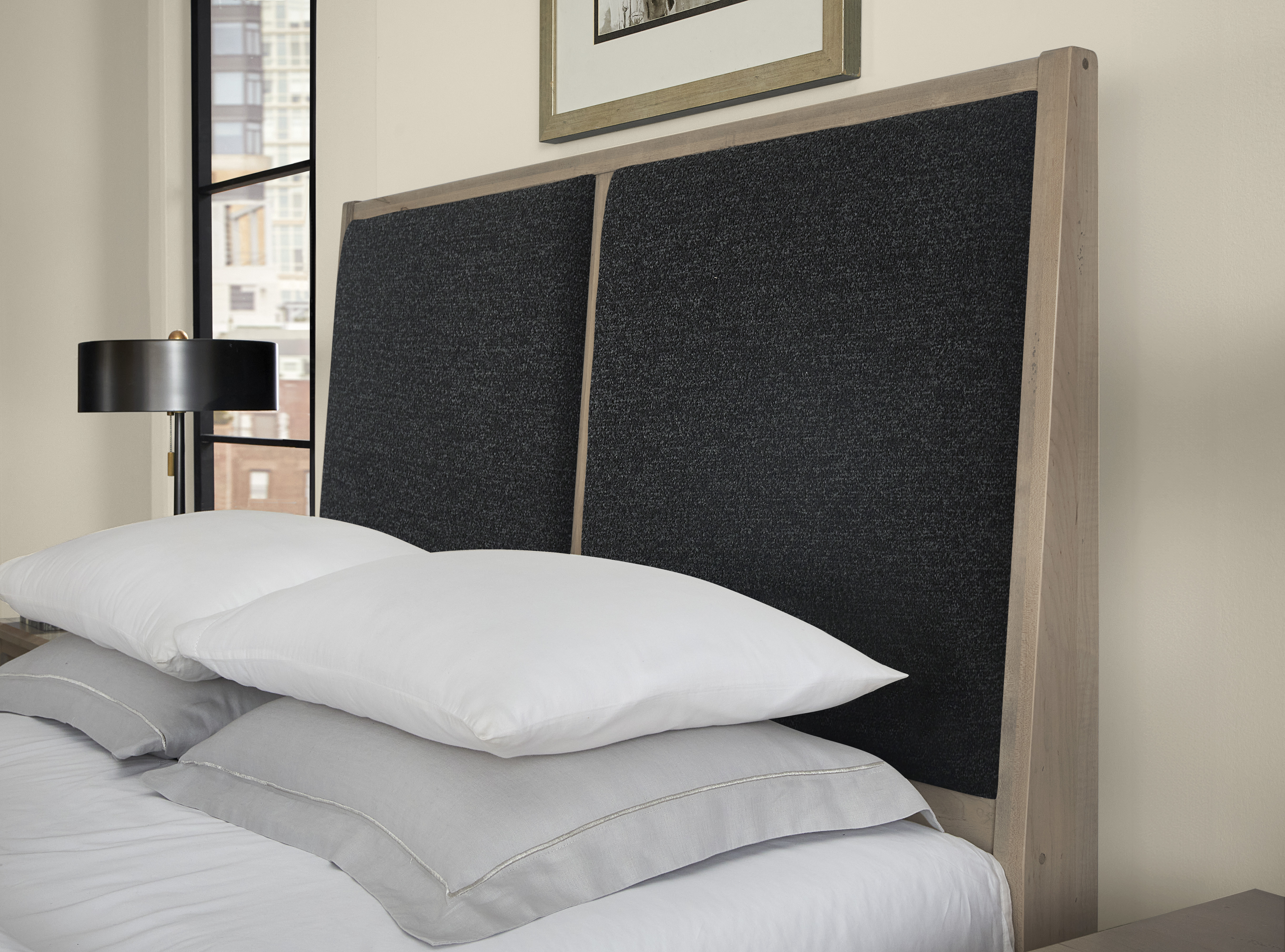 Model: 821-551-155-053-922 | Vaughan-Bassett Queen Upholstered Bed-Black