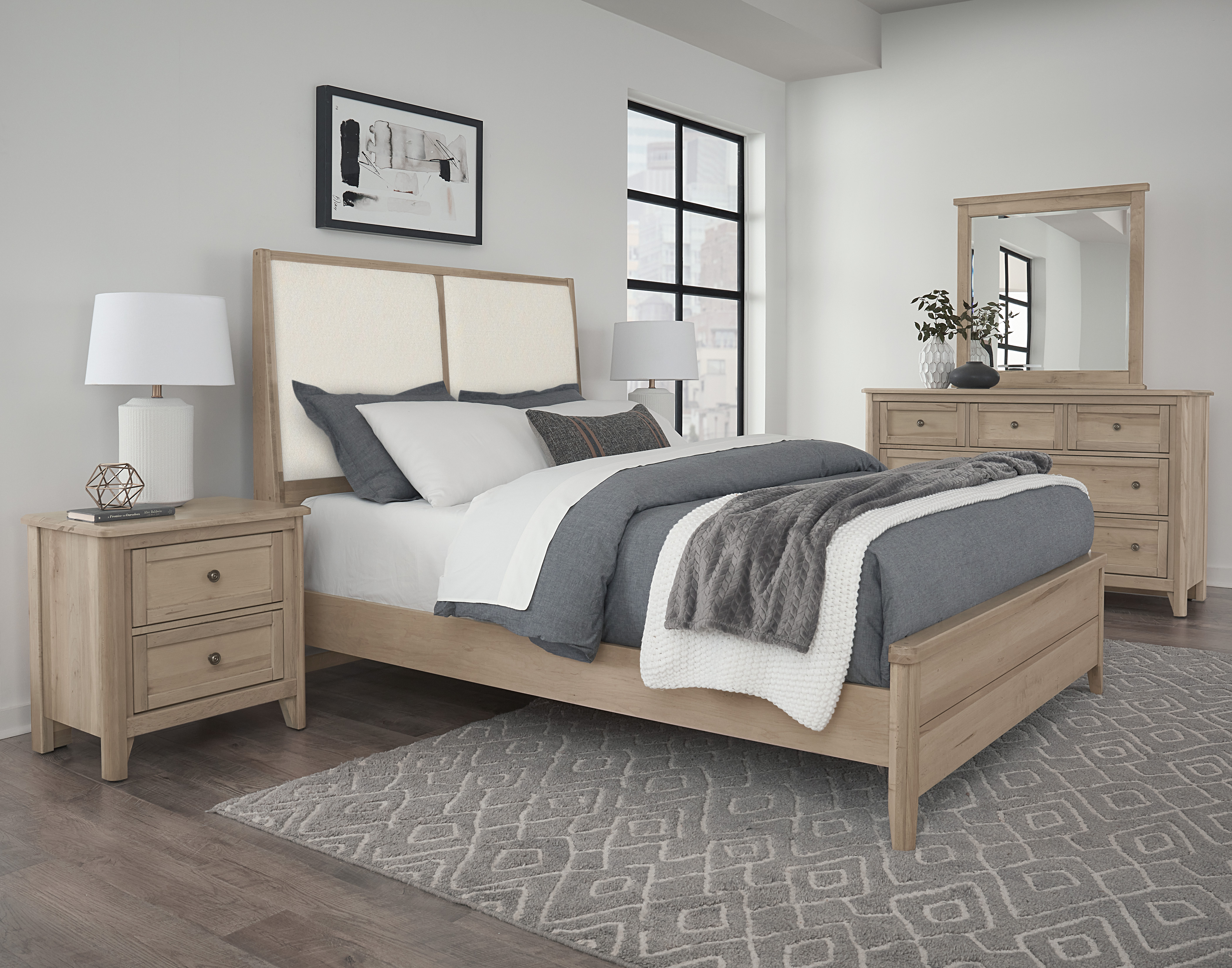 Model: 822-661-166-061-922-MS1 | Vaughan-Bassett King Upholstered Bed-White