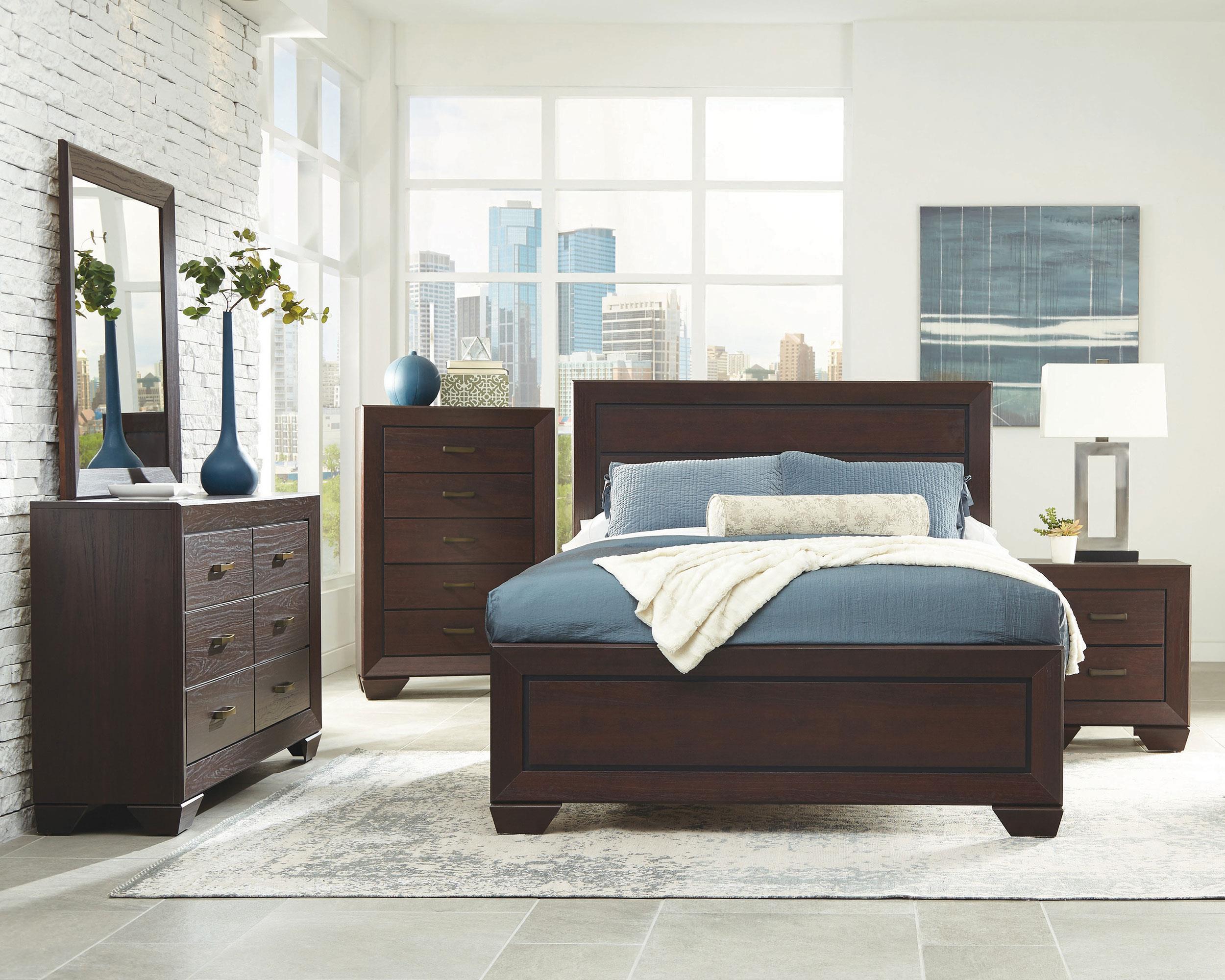 Model: 204395 | Coaster Kauffman 5-drawer Bedroom Chest Dark Cocoa