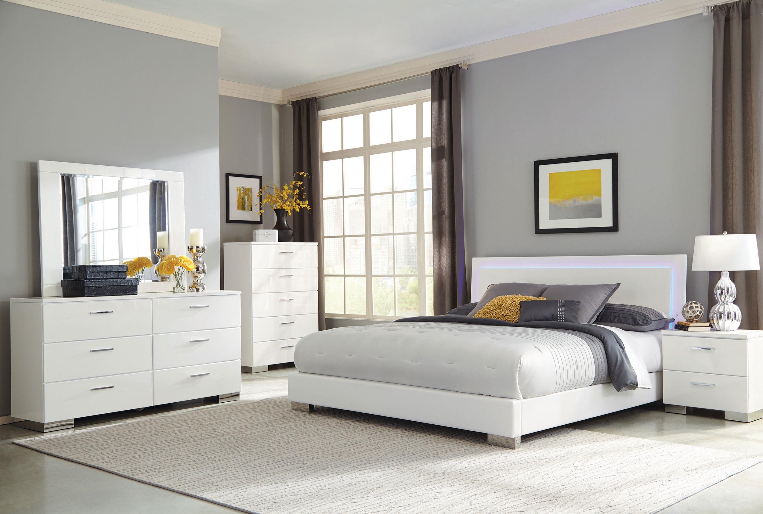 Coaster Felicity 5-piece Eastern King Bedroom Set White High Gloss