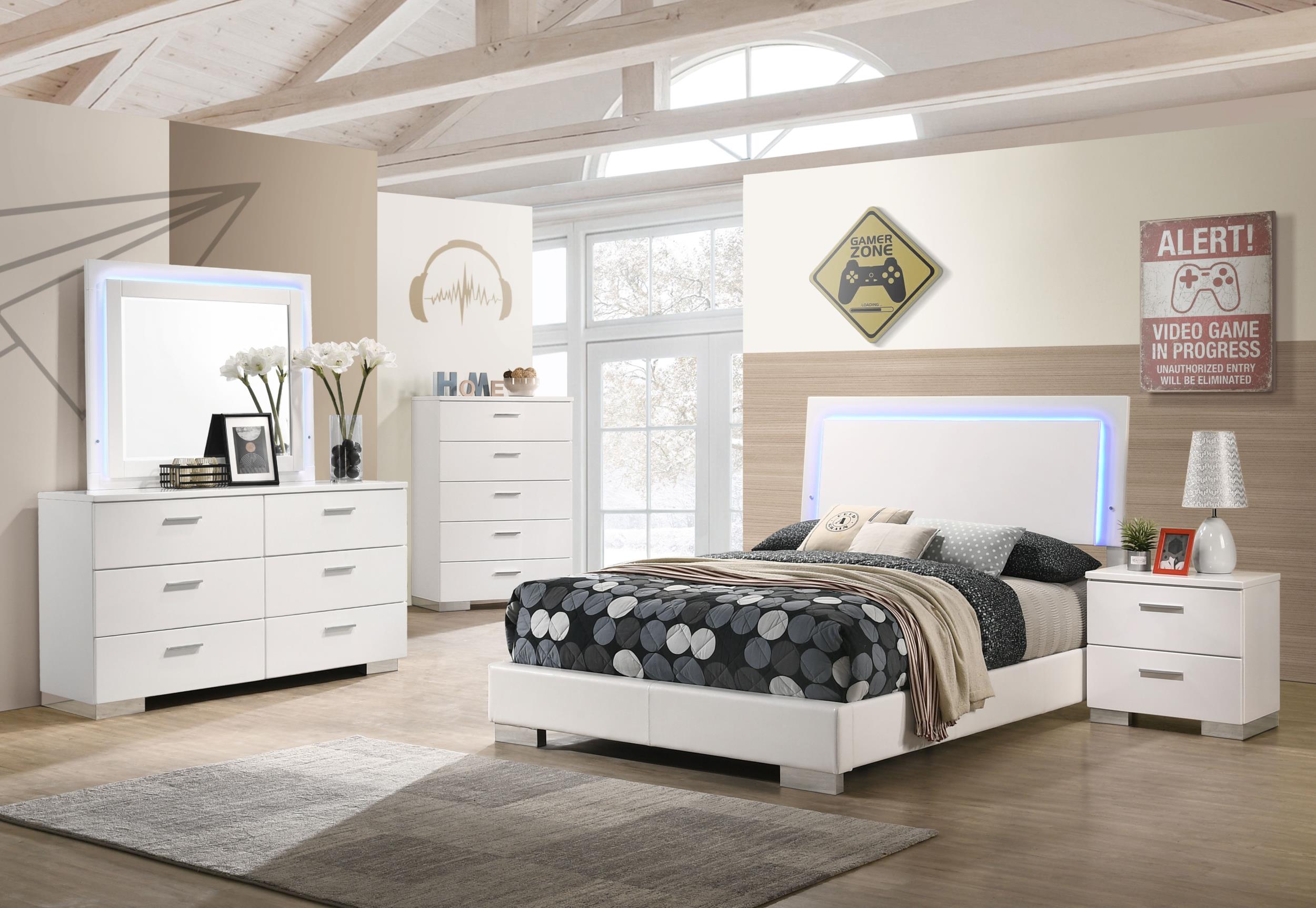 Coaster Felicity 5-piece Full Bedroom Set White High Gloss