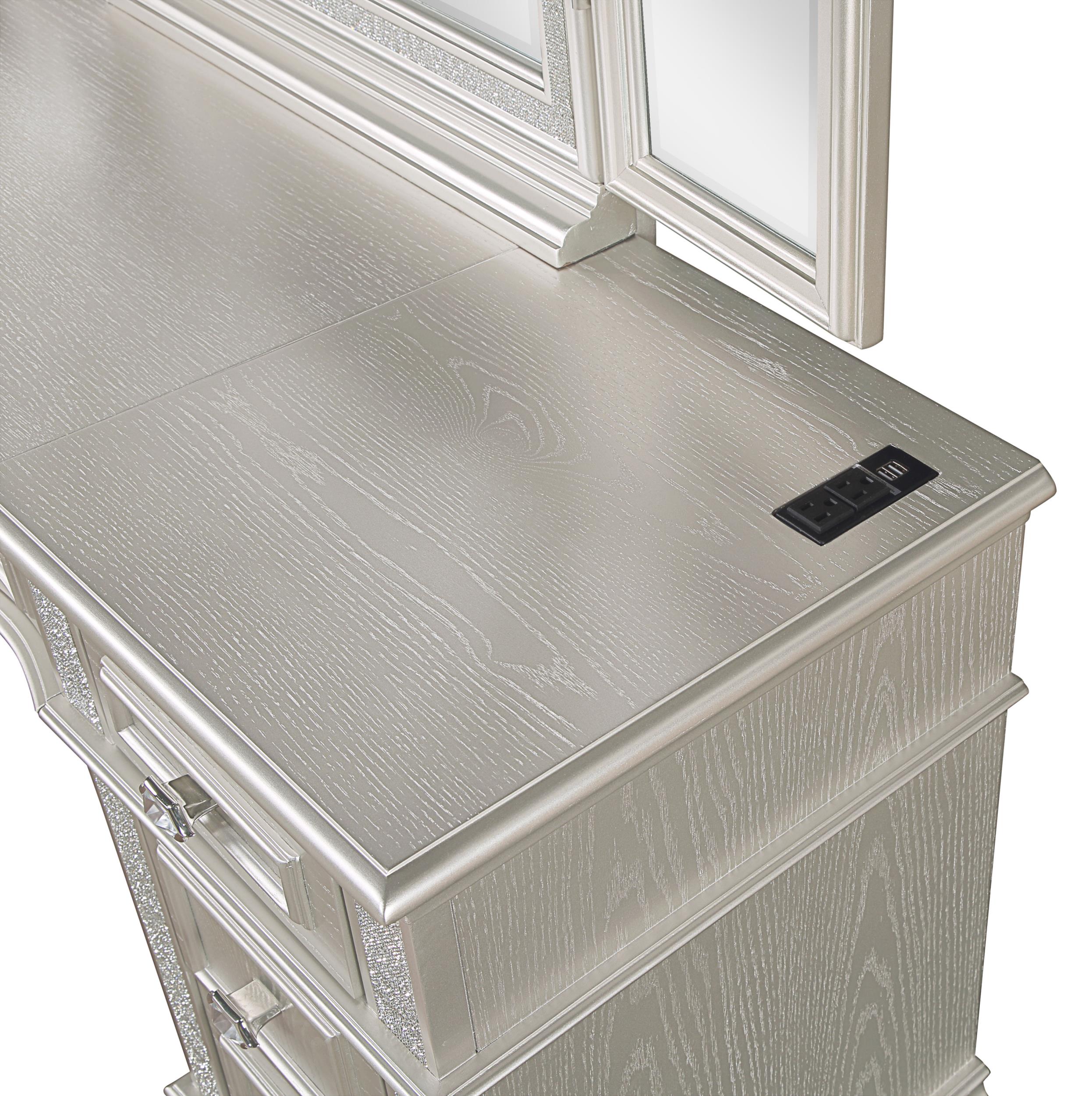 Model: 223397 | Coaster Evangeline 4-drawer Vanity Desk Makeup Table Silver Oak