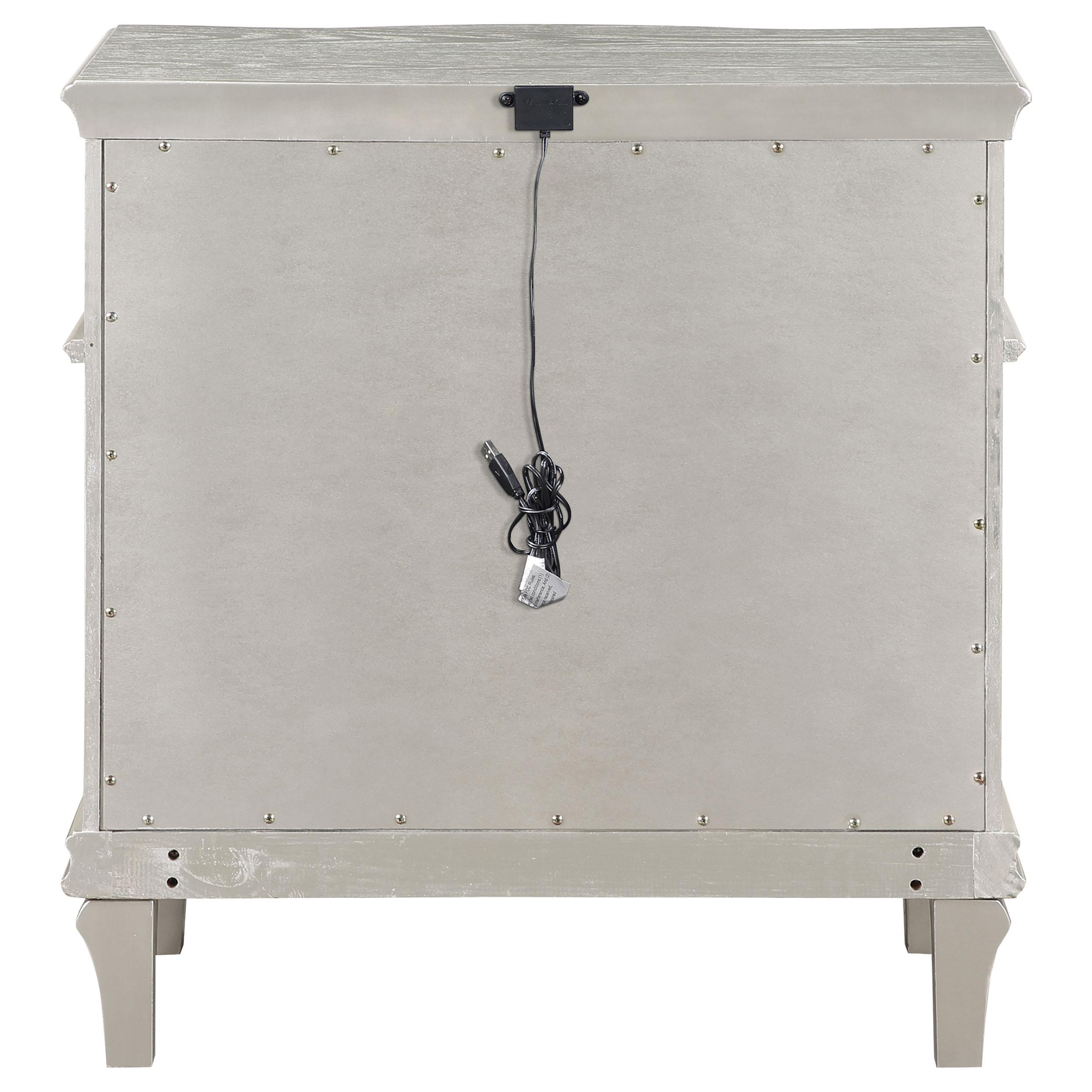 Model: 223392 | Coaster Evangeline 3-drawer Nightstand Silver Oak