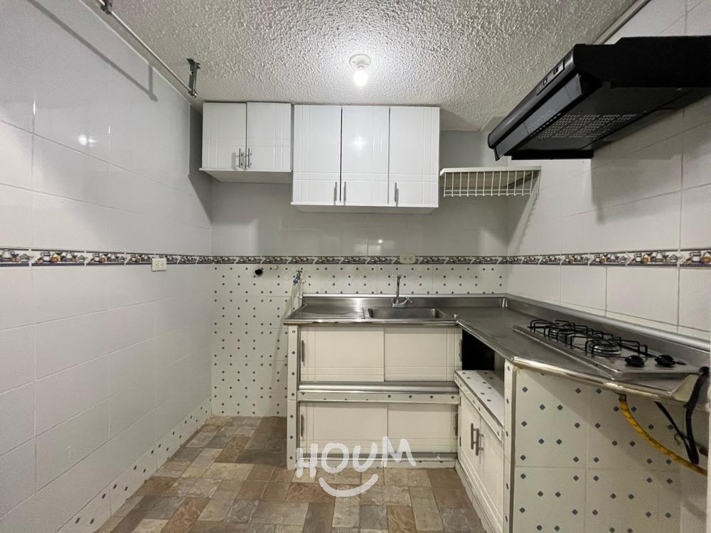 Casa de 6 alcobas en venta en Rincón Santo, Bogotá, 231 m² · foto 4 de 24