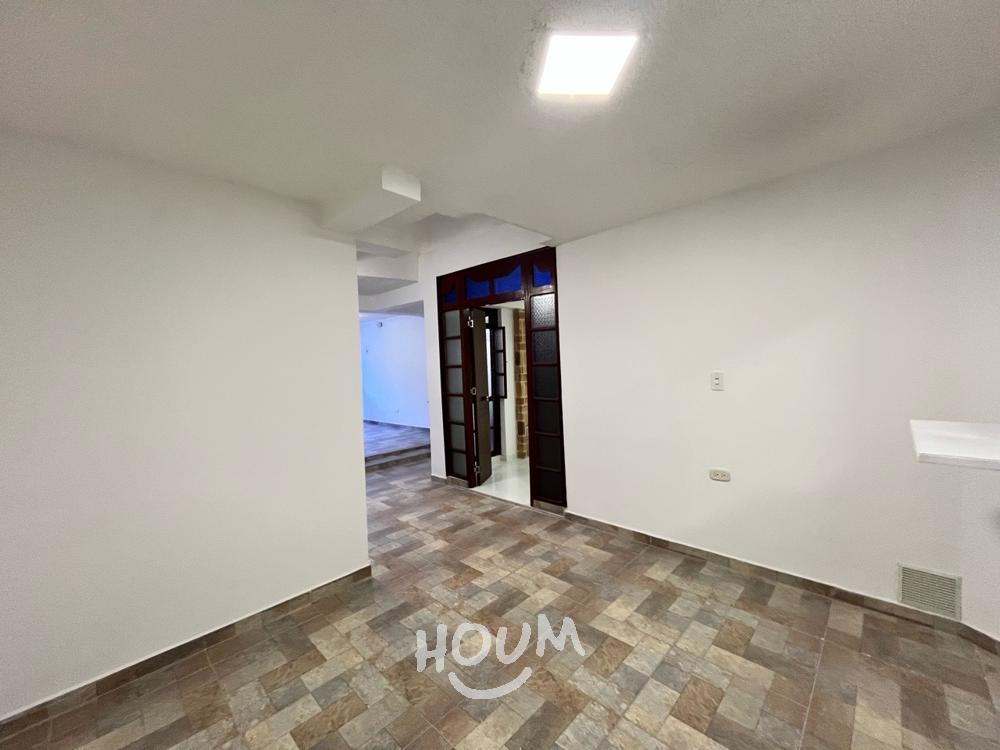 Casa de 6 alcobas en venta en Rincón Santo, Bogotá, 231 m² · foto 9 de 24