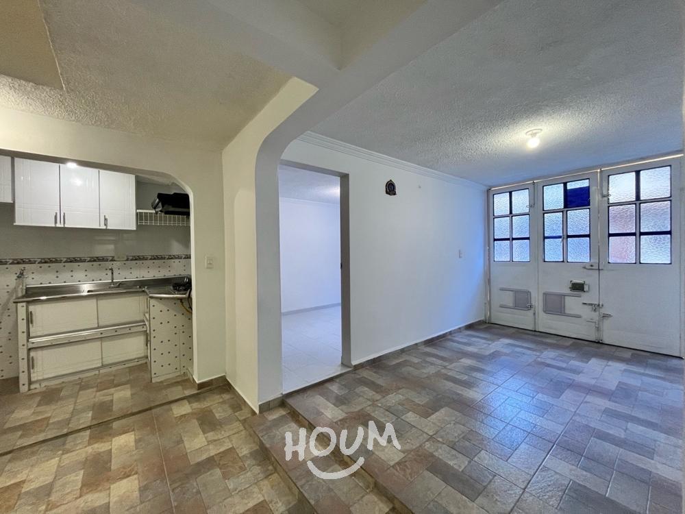 Casa de 6 alcobas en venta en Rincón Santo, Bogotá, 231 m² · foto 2 de 24