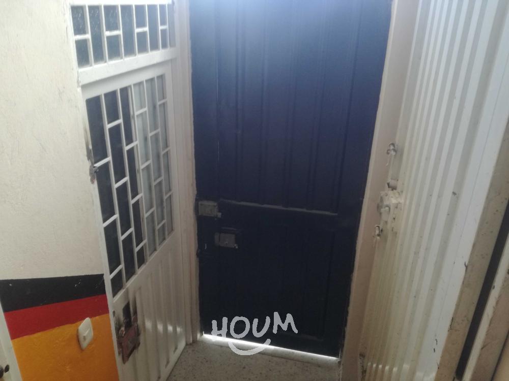 Casa de 1 alcoba en venta en Glorialara, Bogotá, 300 m² · foto 3 de 24