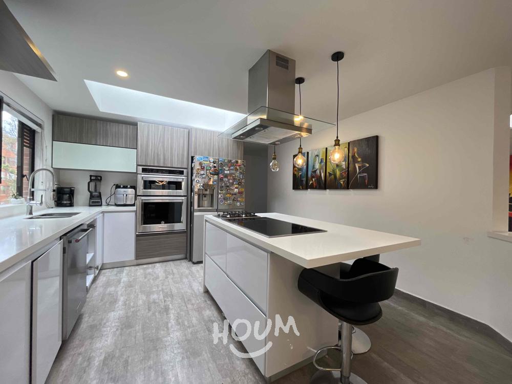 Apartamento de 5 alcobas en venta en Navarra, Bogotá, 340 m² · foto 22 de 24