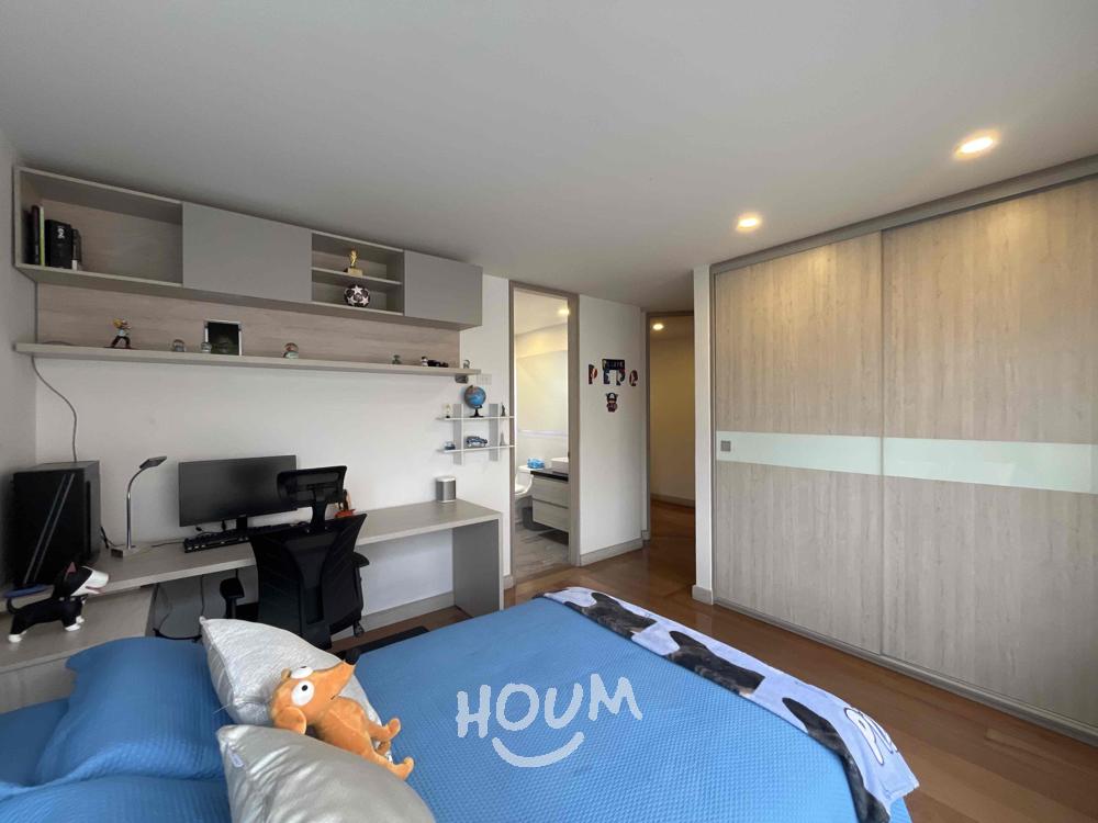 Apartamento de 5 alcobas en venta en Navarra, Bogotá, 340 m² · foto 23 de 24