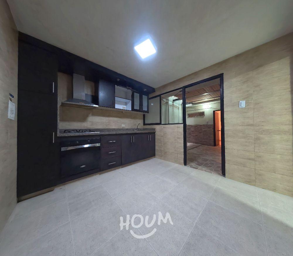 Apartamento de 2 alcobas en venta en El Condado, Bogotá, 72 m² · foto 3 de 13
