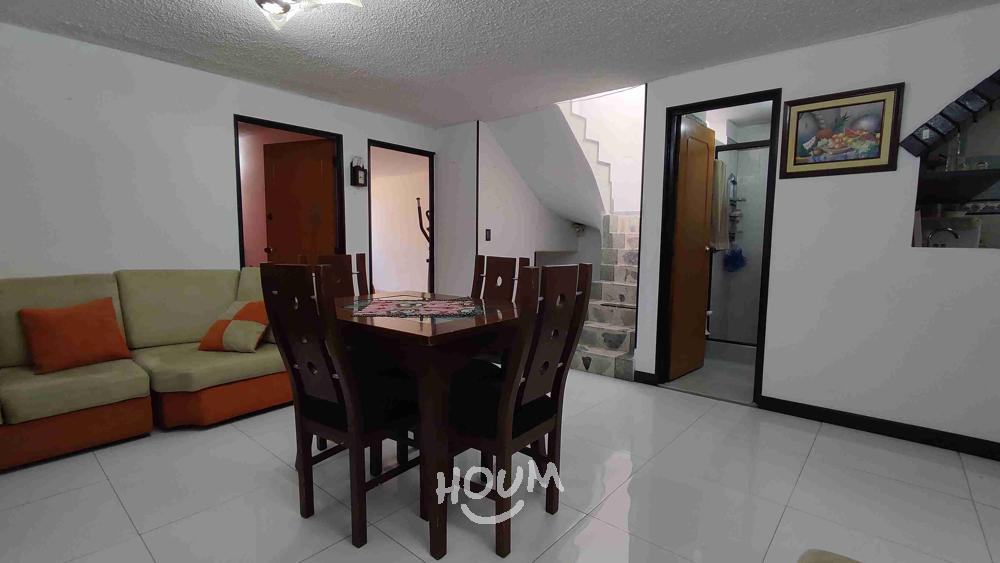 Casa en venta en Prados De Santa Barbara, Bogotá · foto 3 de 24