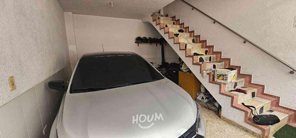 Casa de 9 alcobas en venta en Holanda, Bogotá, 78 m² · foto 3 de 24