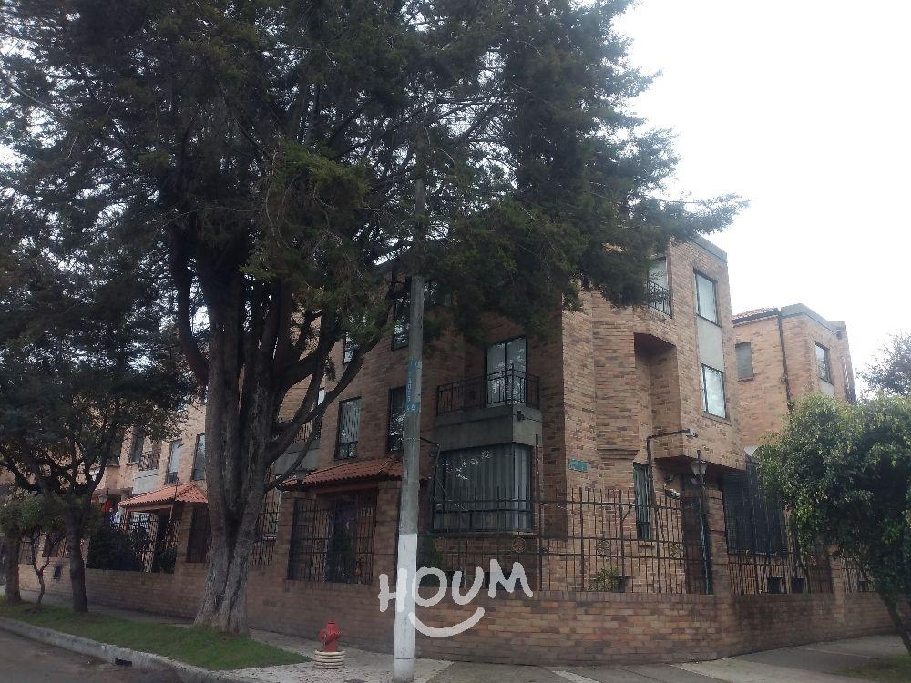 Casa de 5 alcobas en venta en Tarragona, Bogotá, 162 m² · foto 2 de 24