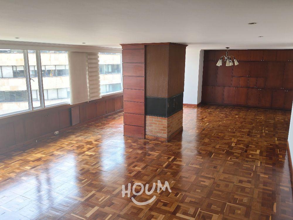 Apartamento de 3 alcobas en venta en Centro Internacional De Bogotá, Bogotá, 238 m² · foto 2 de 24