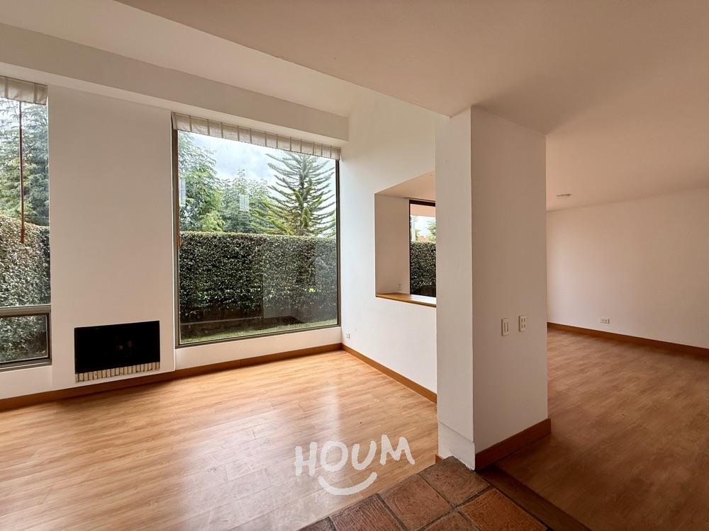 Casa en venta en Camino De Arrayanes, Bogotá · foto 2 de 24