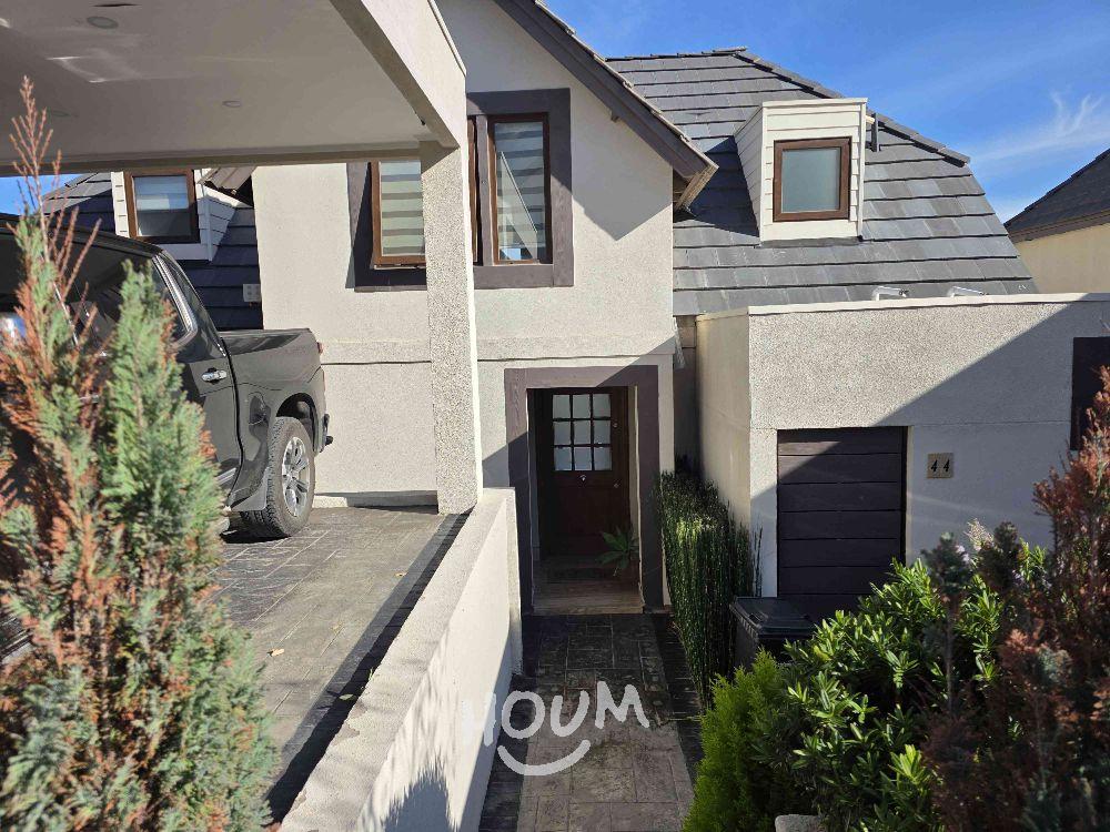 Arriendo de Casa de 430 m² en Camino De La Naturaleza