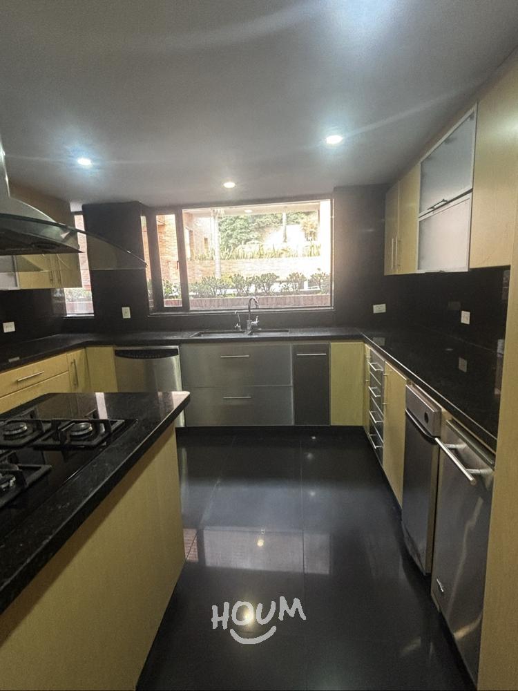 Apartamento de 3 alcobas en venta en Quimran, Bogotá, 330 m² · foto 13 de 24