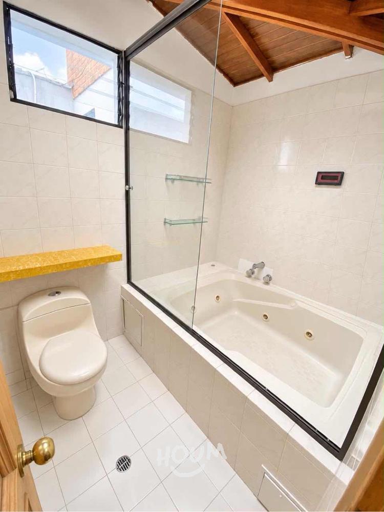 Apartamento de 4 alcobas en arriendo en San Jose Del Prado, El Prado, Bogotá, 200 m² · foto 3 de 16