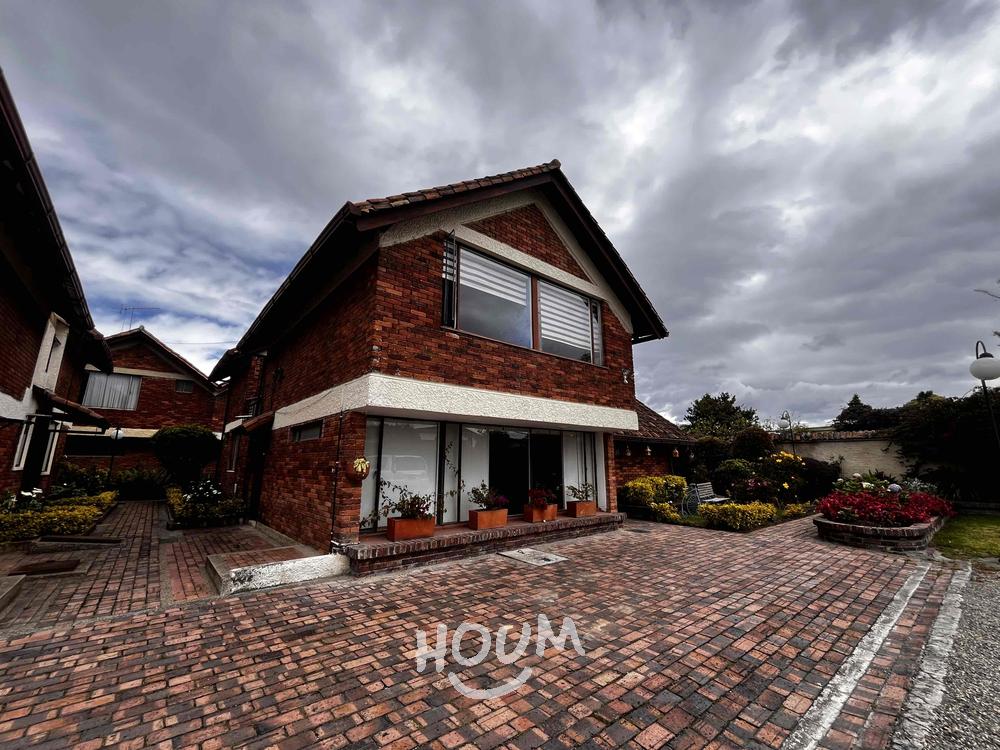 Casa de 4 alcobas en venta en San Jose De Bavaria, Bogotá, 243 m² · foto 8 de 24